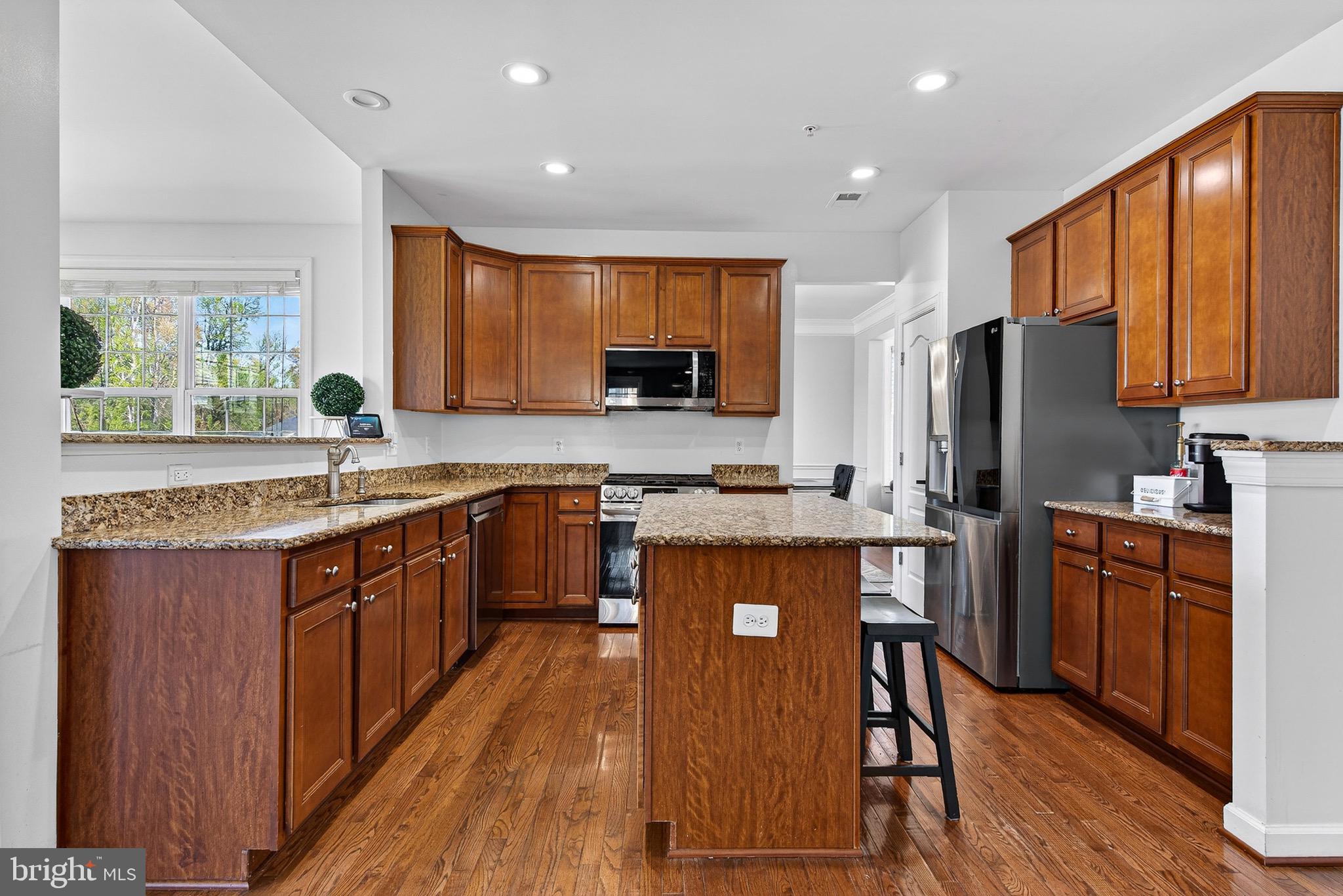 CHARLES HILL - Residential