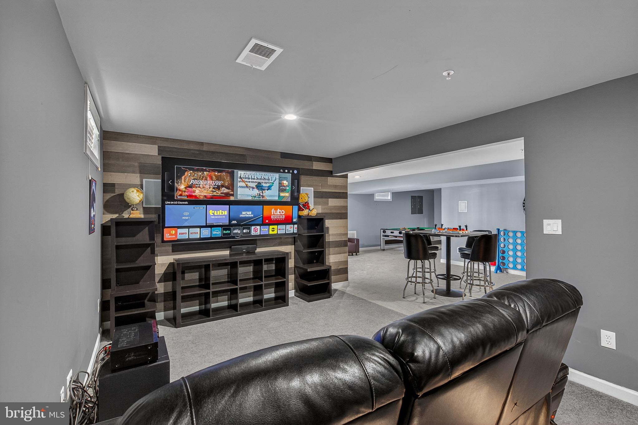 CHARLES HILL - Residential