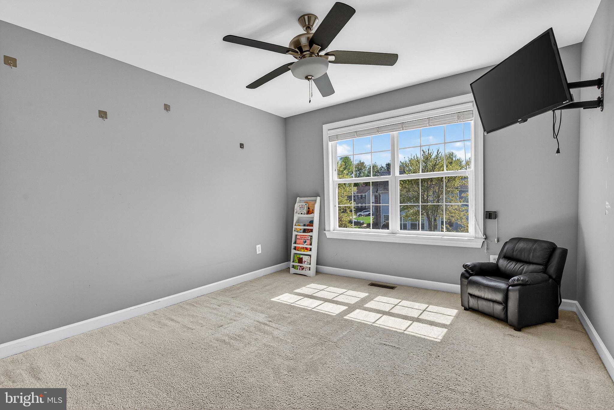 CHARLES HILL - Residential