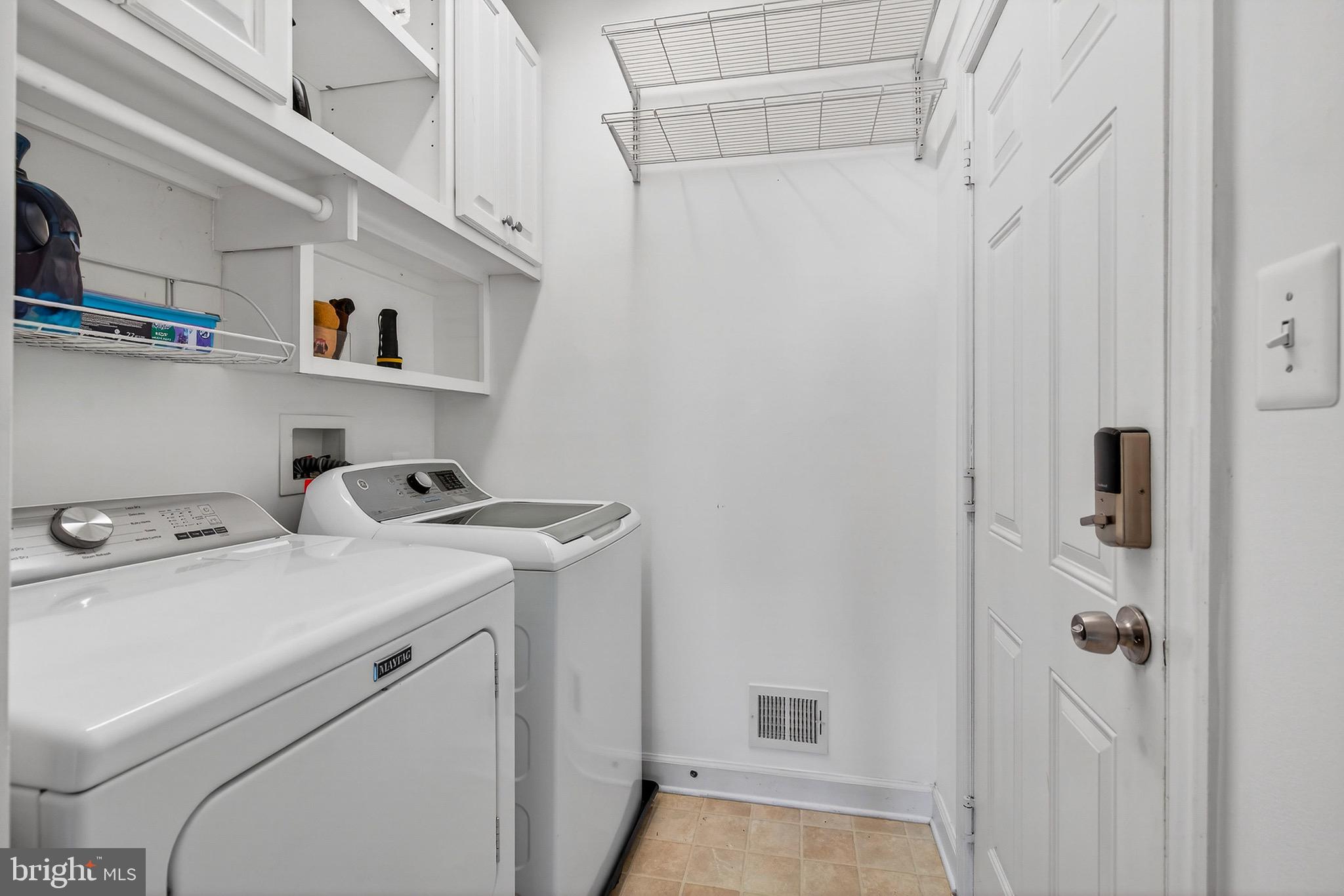 CHARLES HILL - Residential