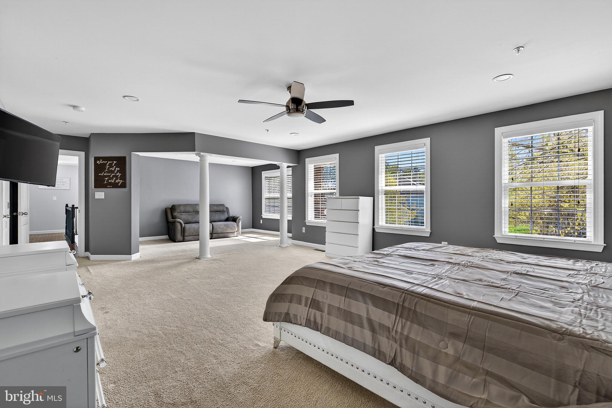 CHARLES HILL - Residential