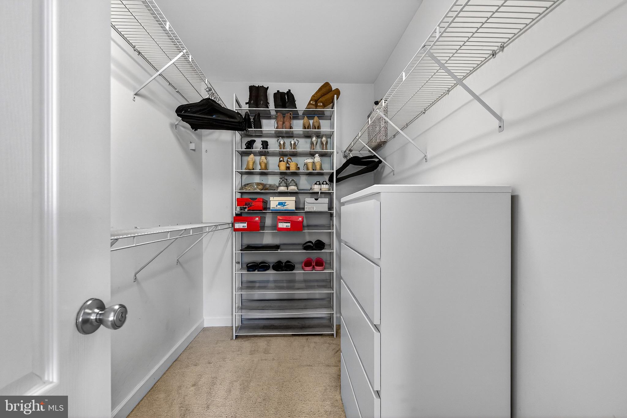 CHARLES HILL - Residential