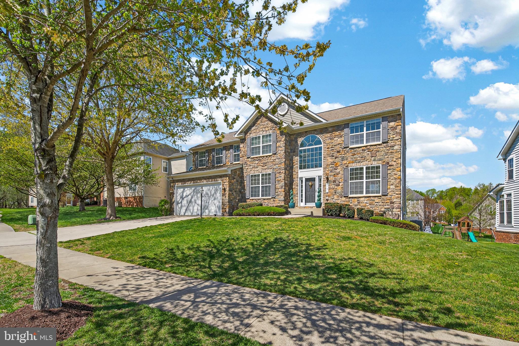 CHARLES HILL - Residential