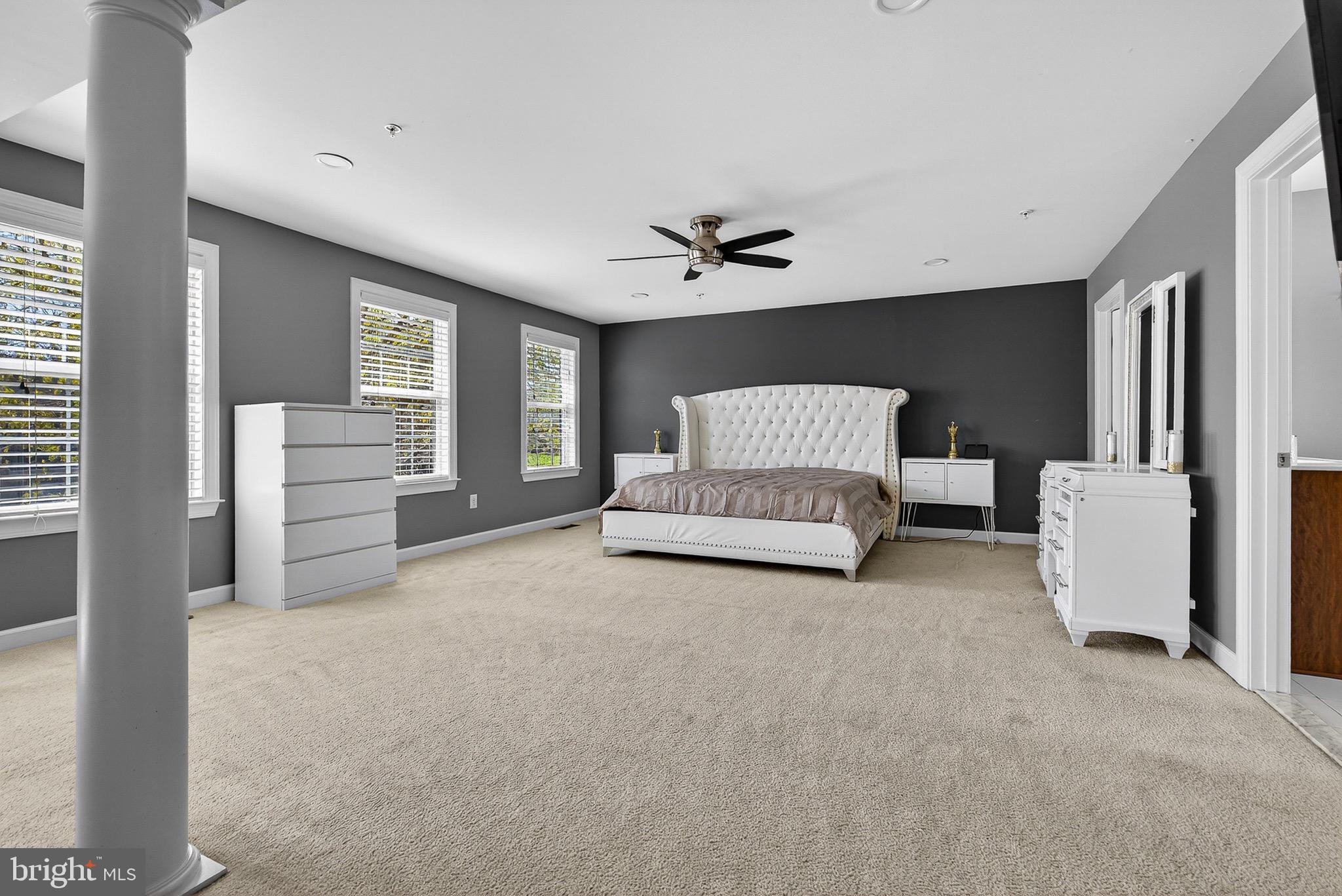 CHARLES HILL - Residential