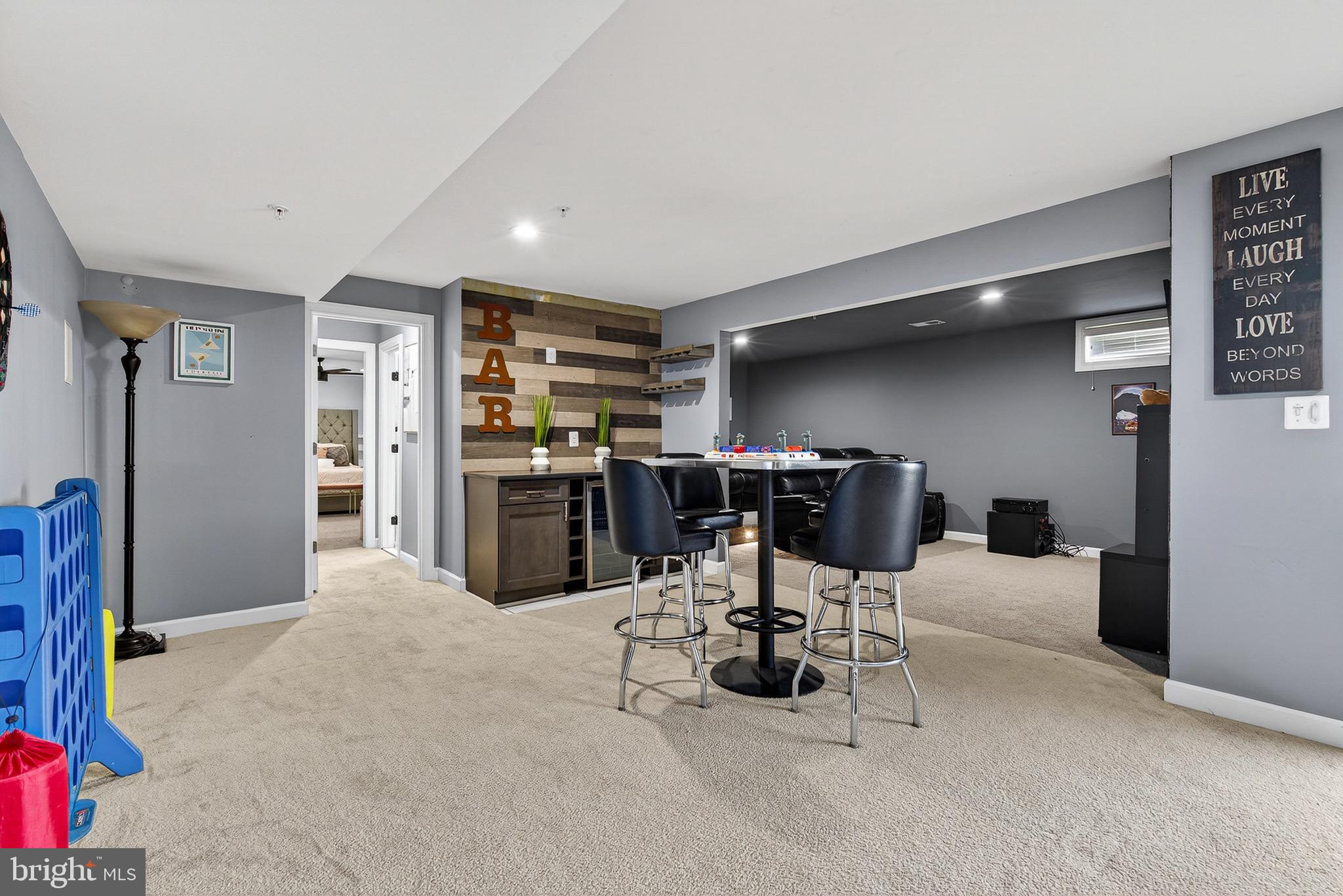 CHARLES HILL - Residential