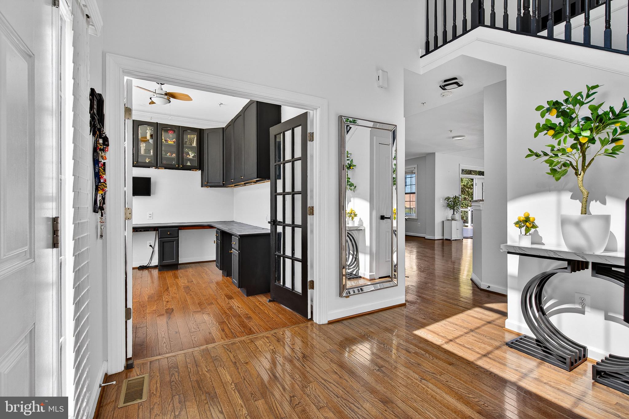 CHARLES HILL - Residential