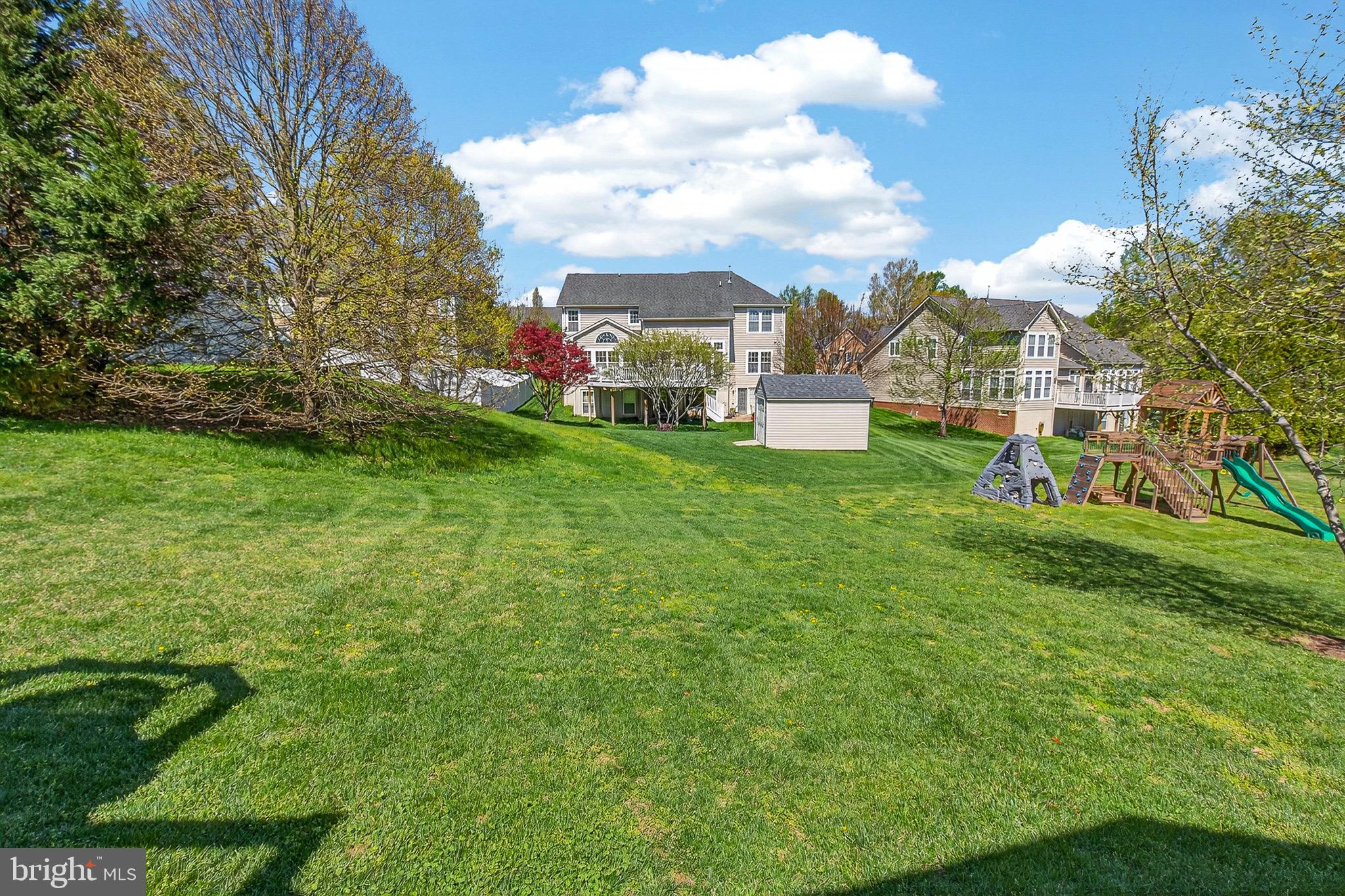 CHARLES HILL - Residential