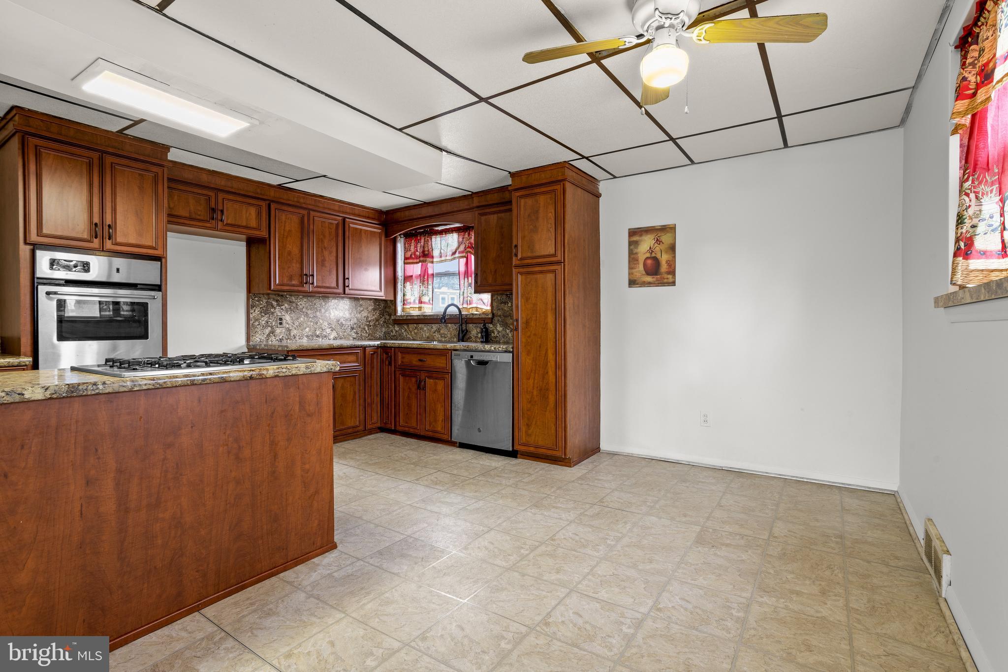 DELMAR VILLAGE - Residential