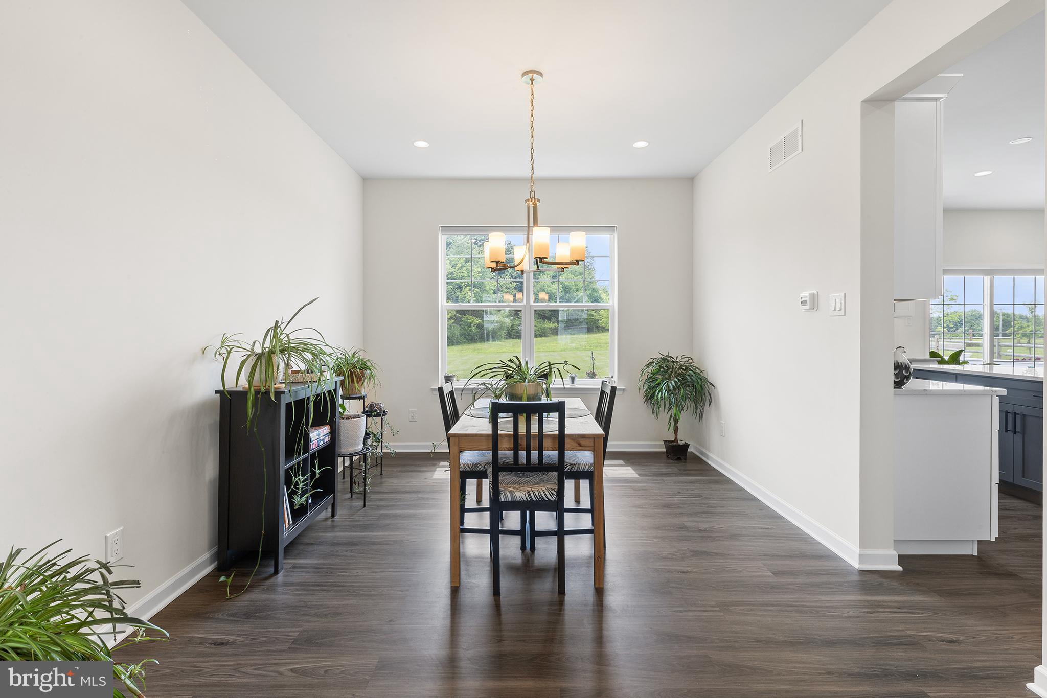 10 VINEBURY LANE