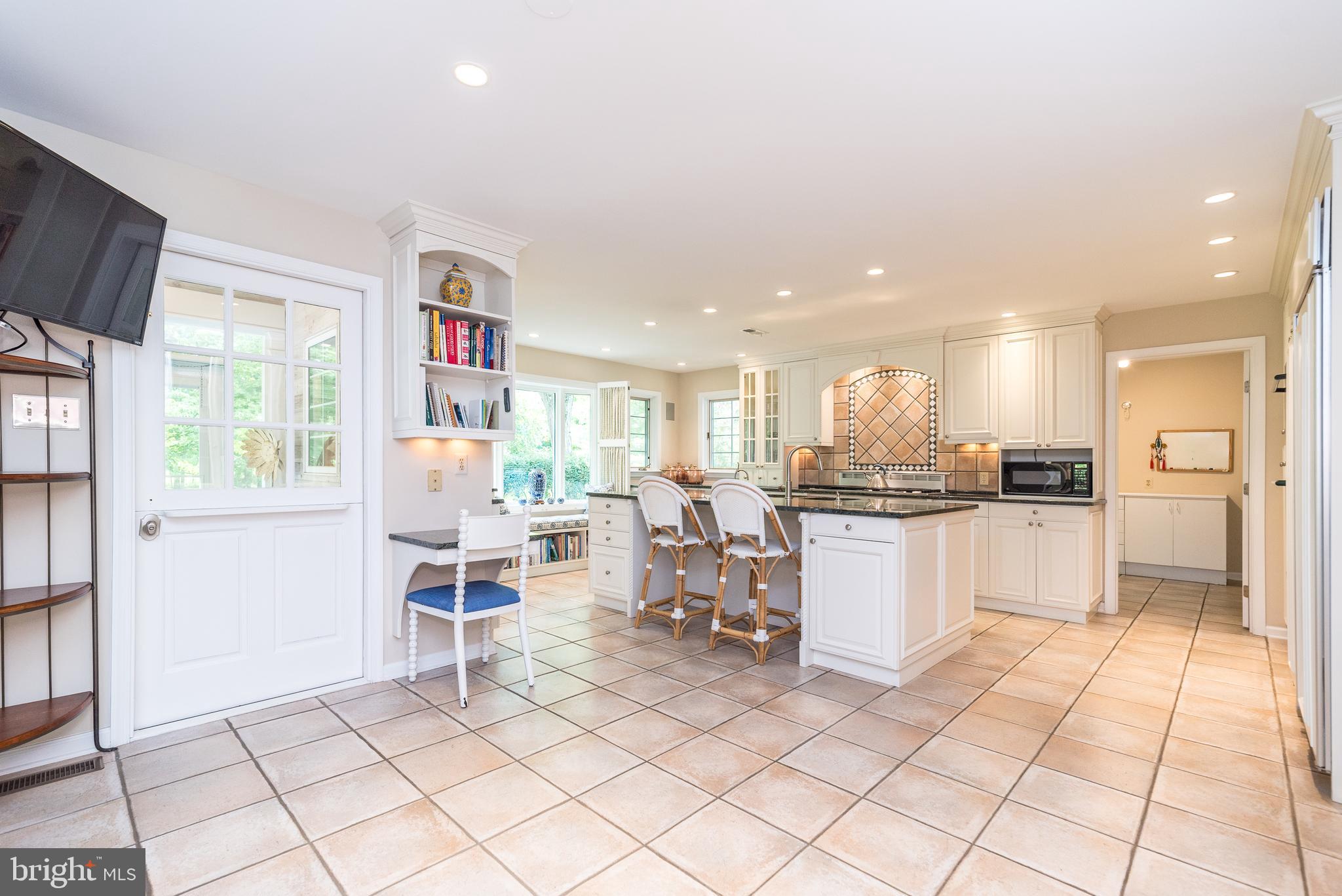 GWYN AYRE - Residential