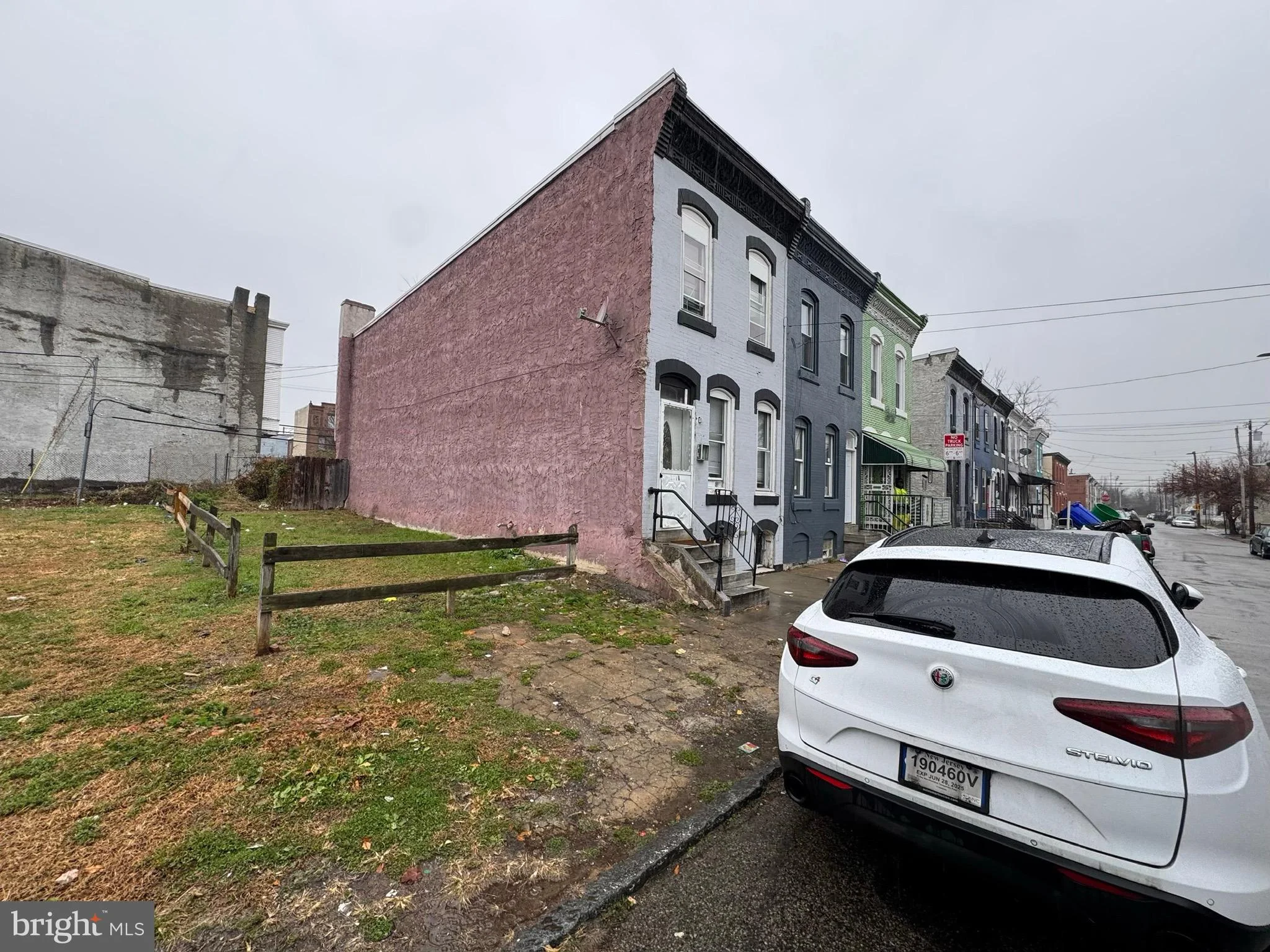 2716 N Marvine Street