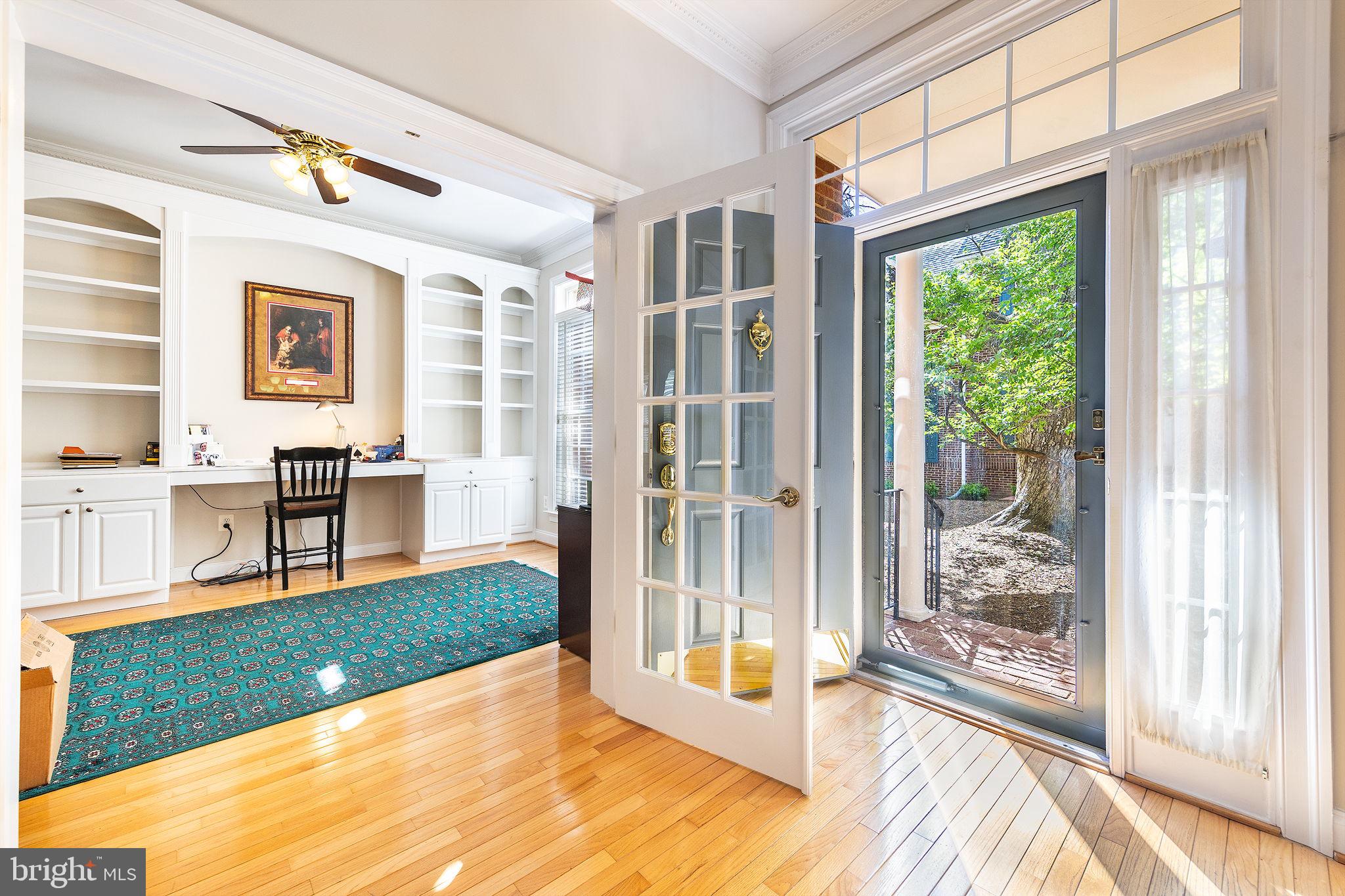 LAING AT GOVERNOR SQUARE - Residential Lease