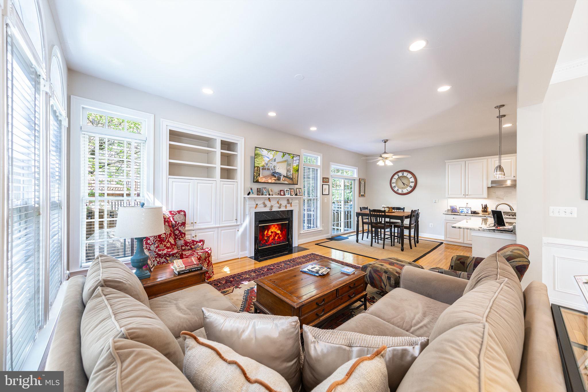 LAING AT GOVERNOR SQUARE - Residential Lease