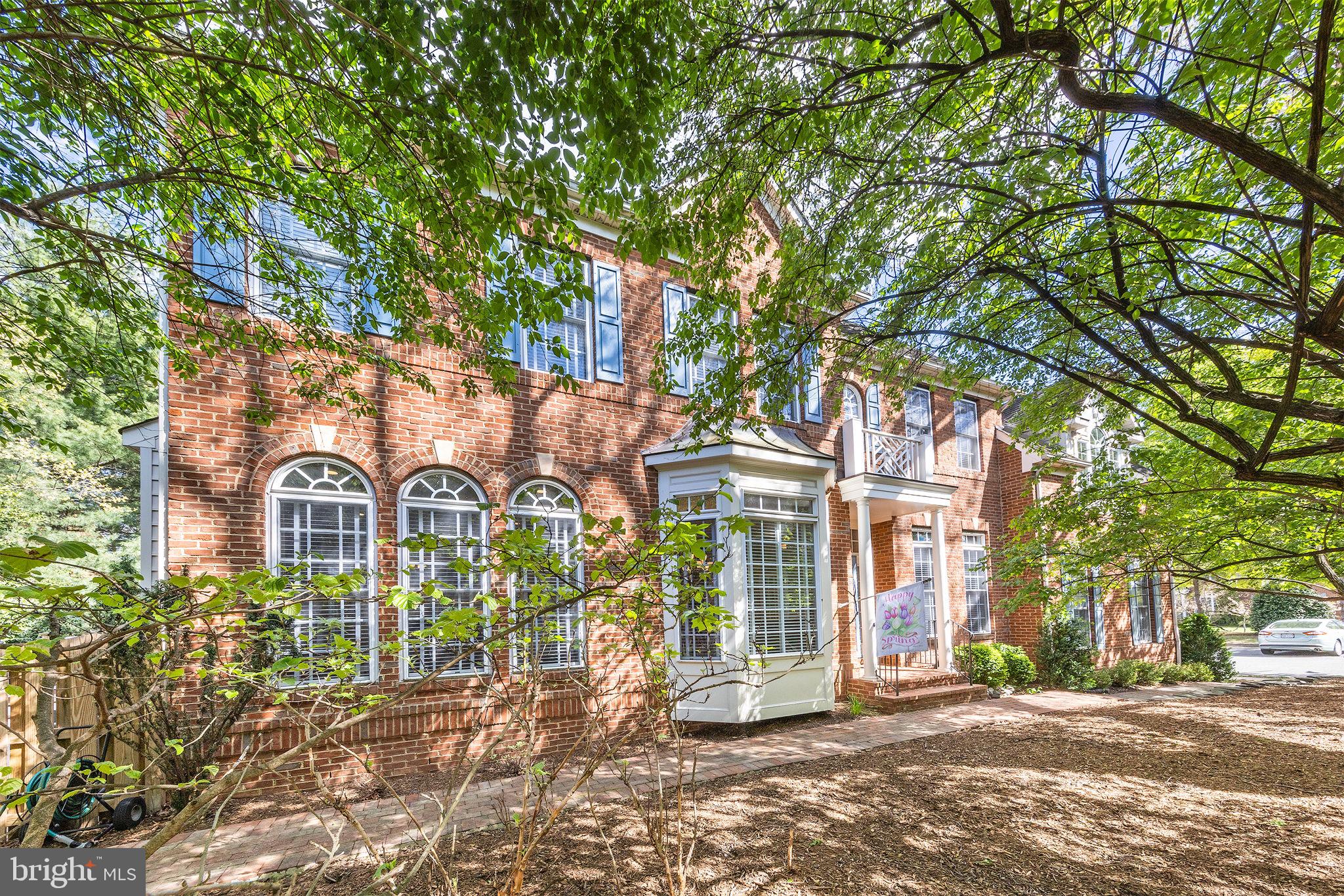 LAING AT GOVERNOR SQUARE - Residential Lease