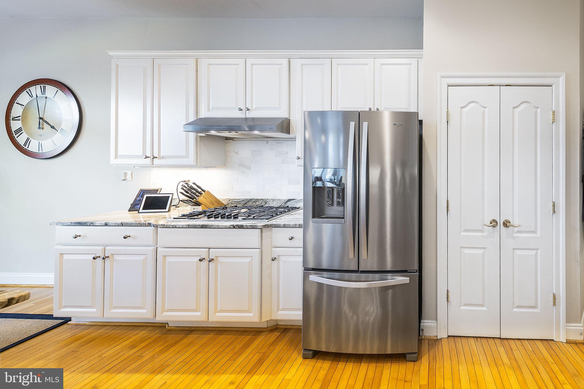 LAING AT GOVERNOR SQUARE - Residential Lease