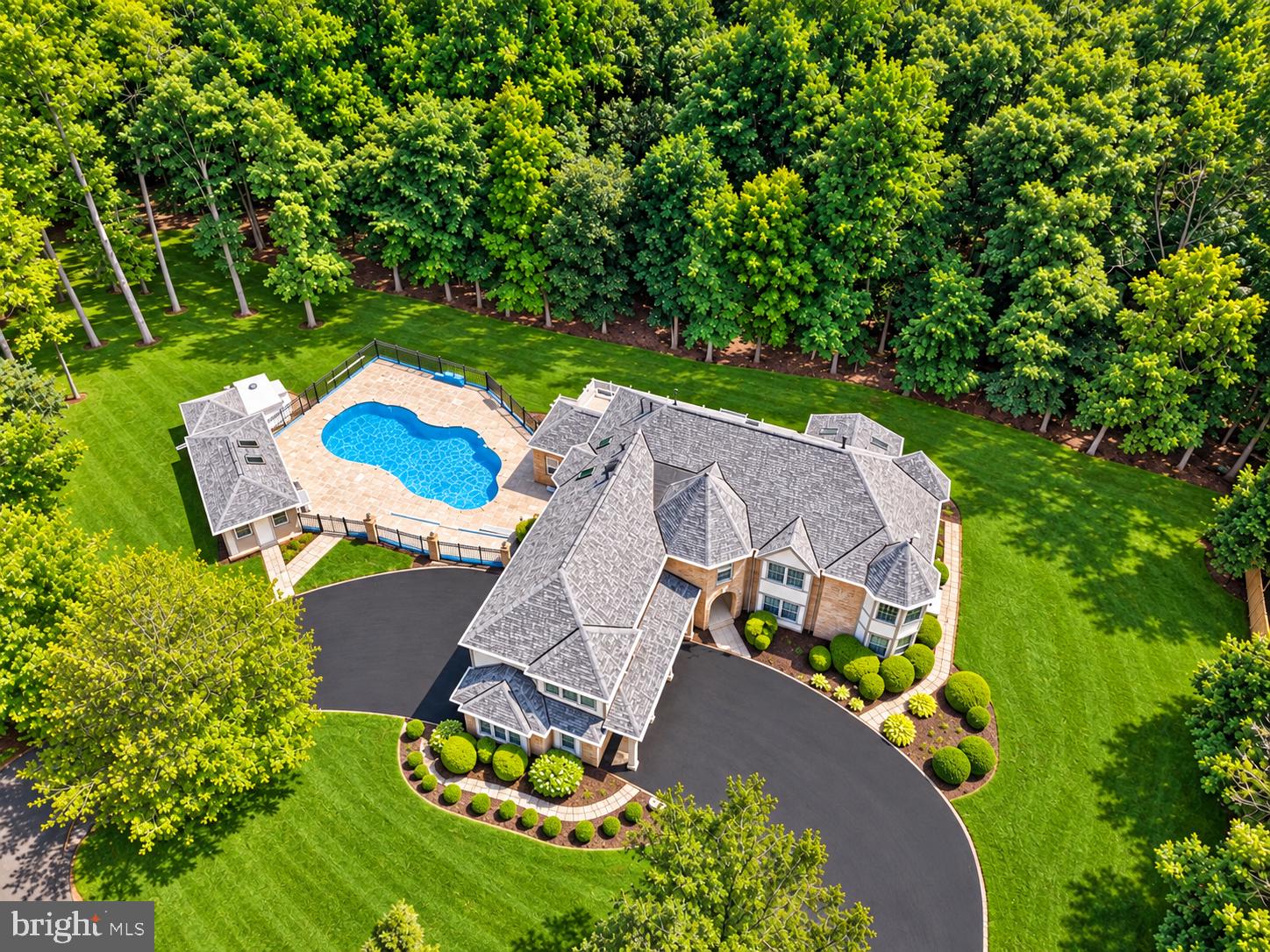 9827 LAKE MEADOW COURT