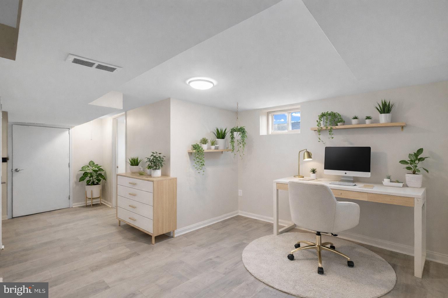 MIDDLE RIVER - Residential