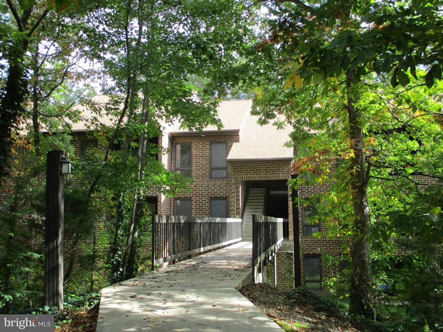 Beautiful and ready to be moved into.  Nothing to do here.  2 bedroom 1.5 bath open kitchen condo on the 3rd floor.  Credit must be excellent.  Pets r a case by case.  Rent includes water, sewer and trash.