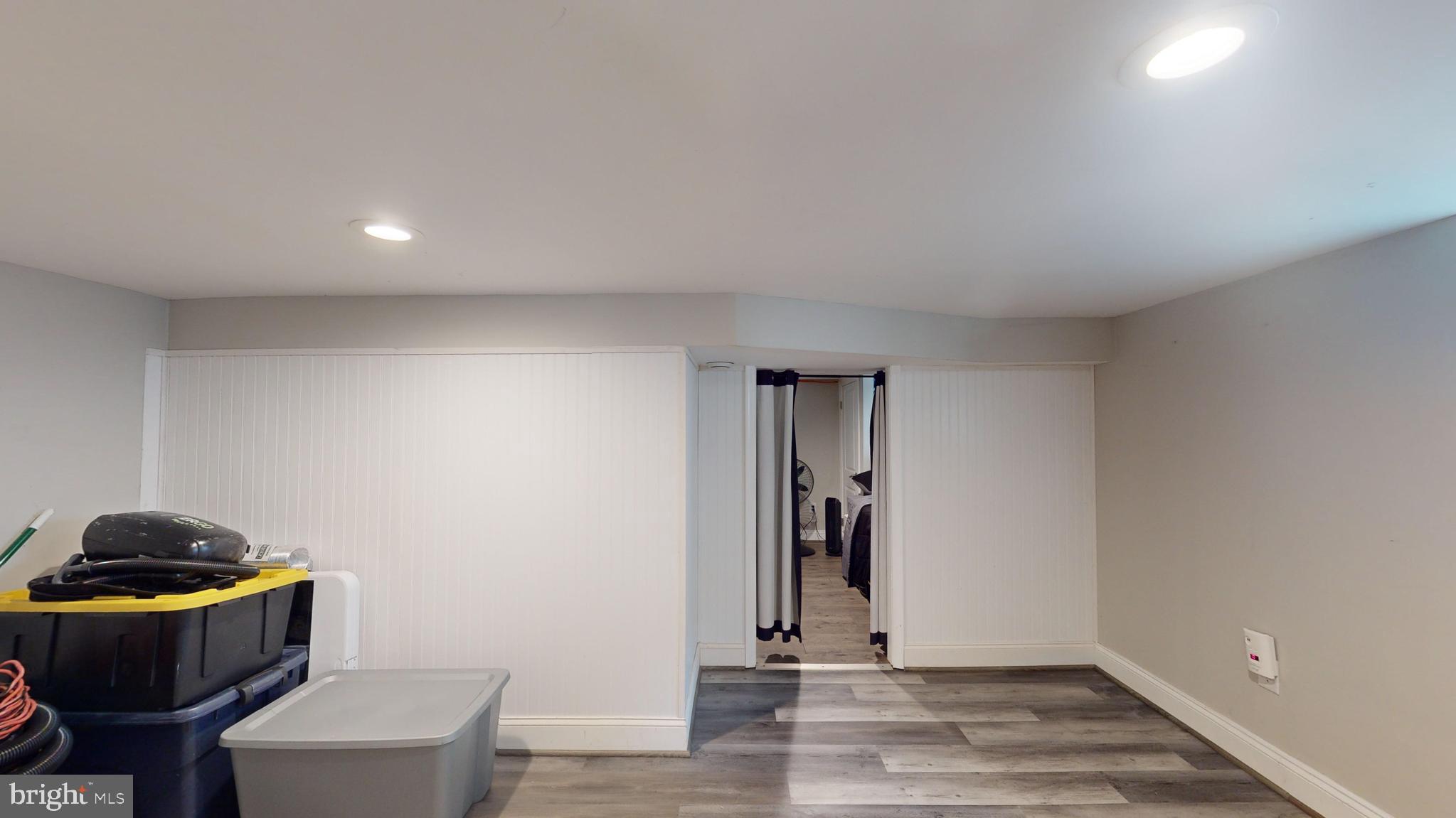 PERRY HALL - Residential