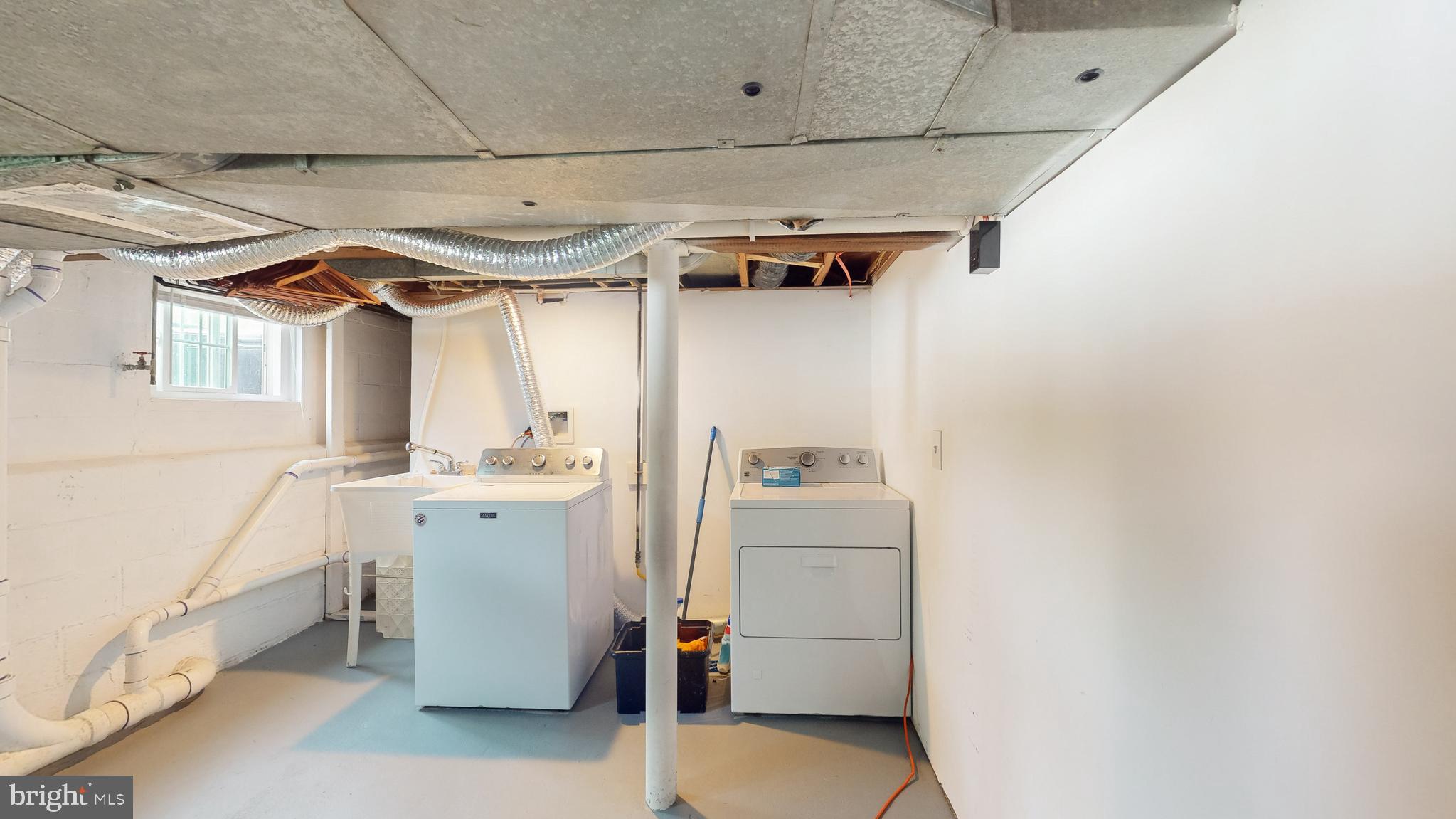 PERRY HALL - Residential