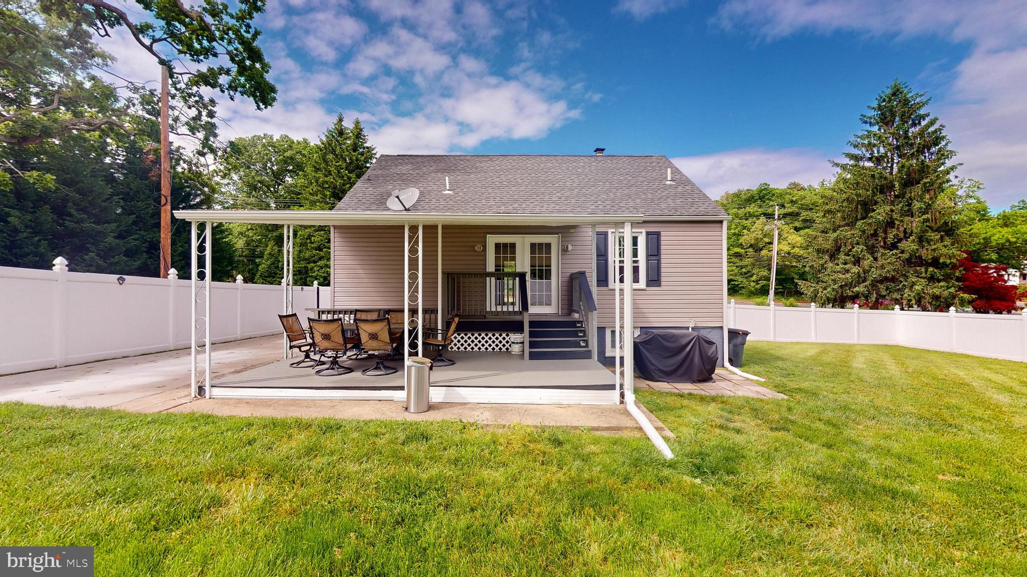 PERRY HALL - Residential