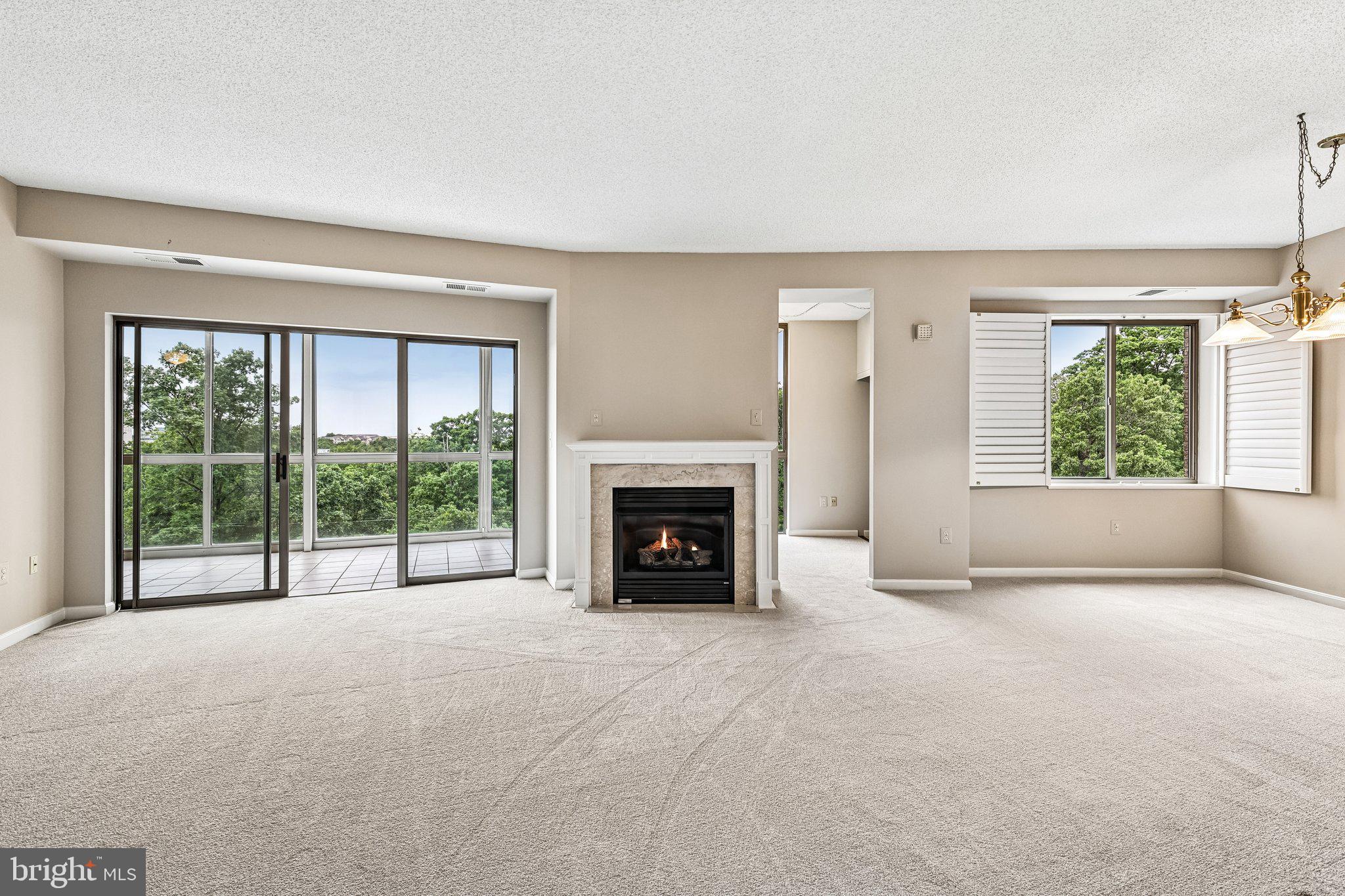 LANSDOWNE WOODS LEISURE WORLD - Residential