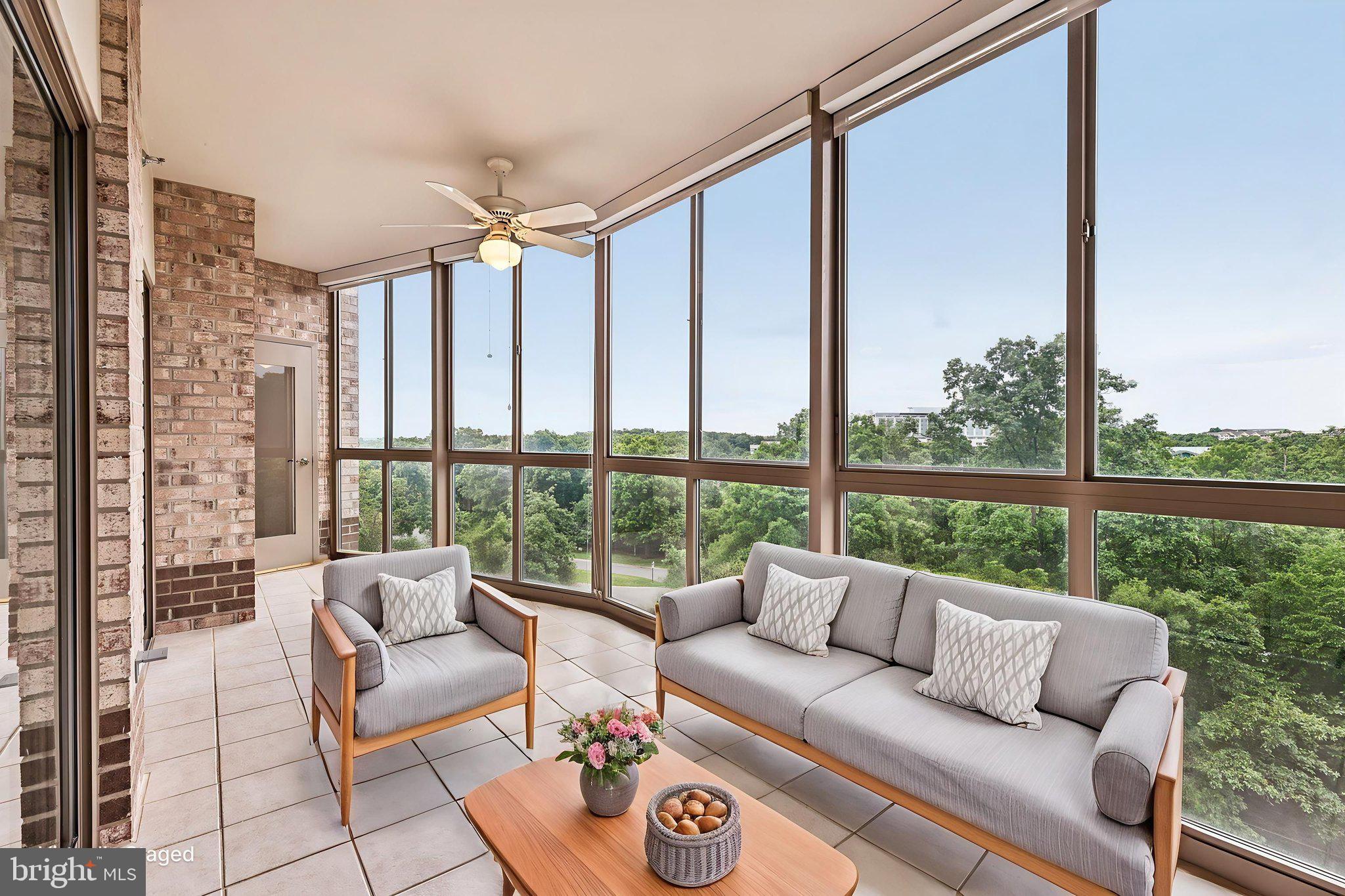 LANSDOWNE WOODS LEISURE WORLD - Residential