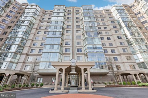 Photo of 19375 Cypress Ridge Terrace #621, LEESBURG, VA 20176 (MLS # VALO2125454)