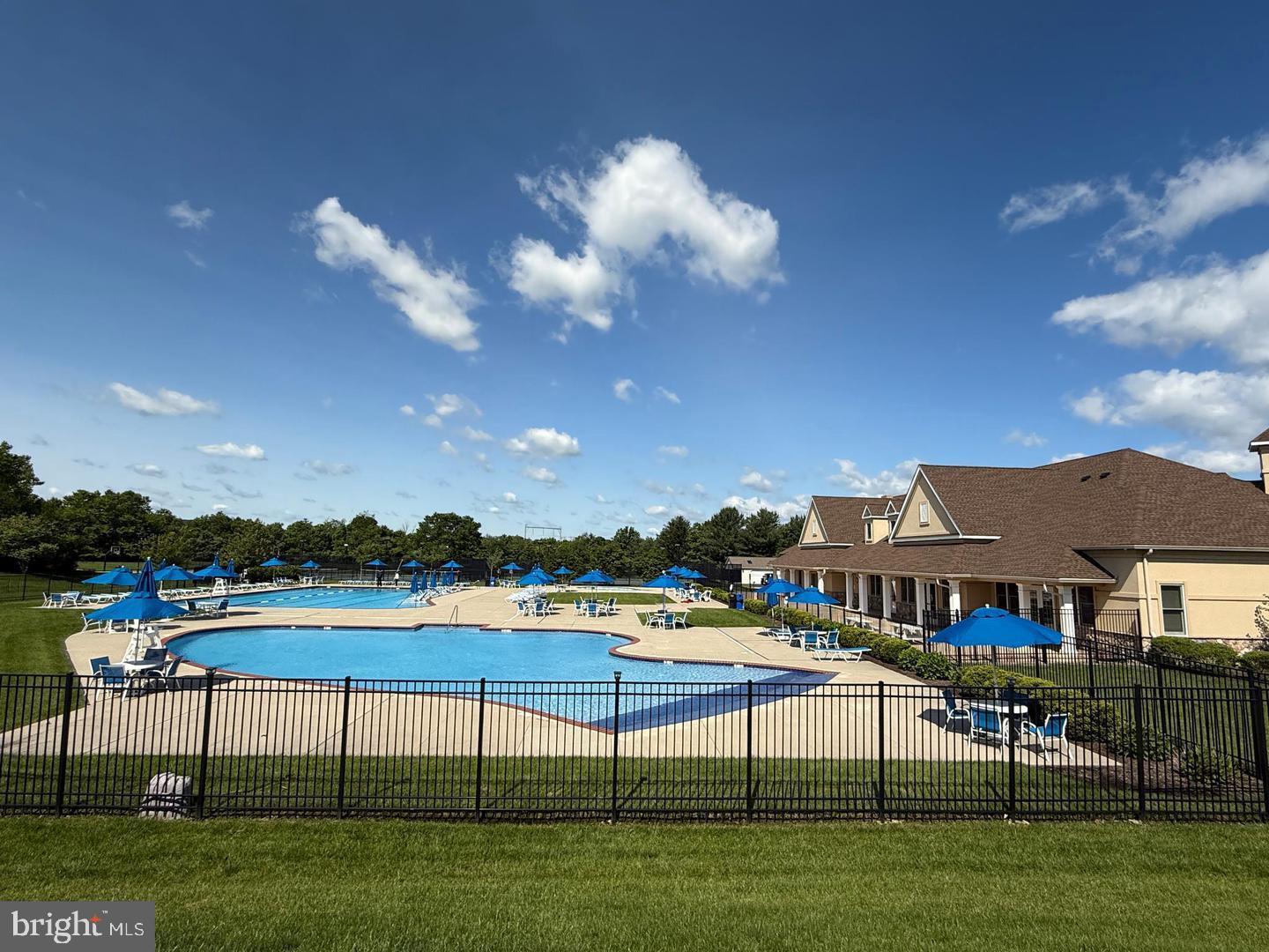 BLUE BELL CC - Residential