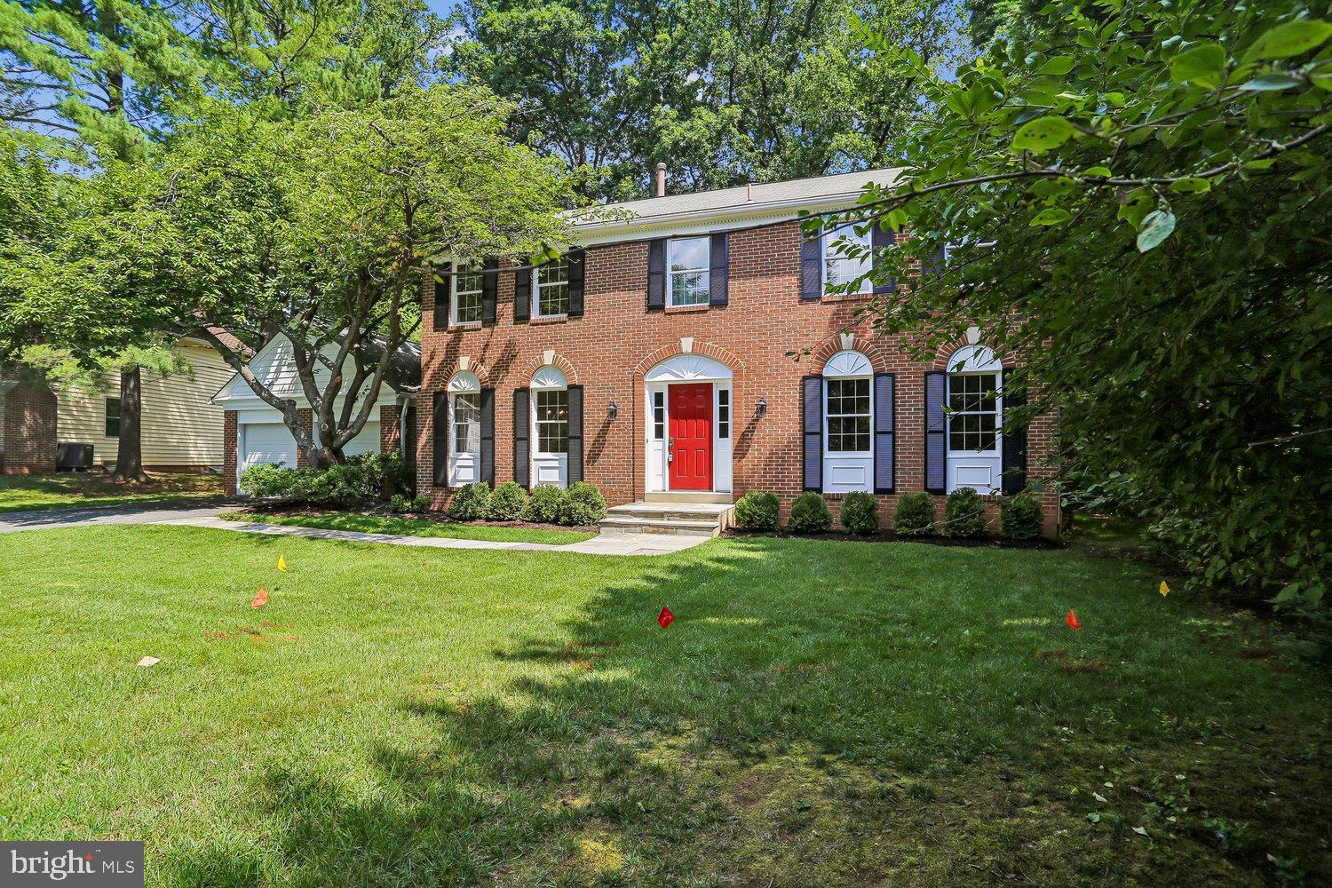 5705 SUGARBUSH LANE