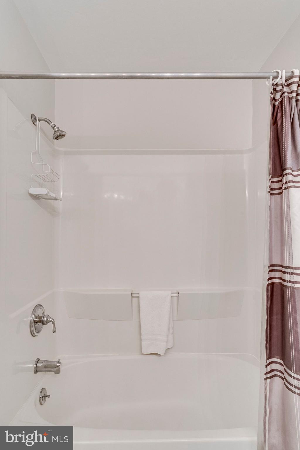 FORT WASHINGTON ESTATES - Residential