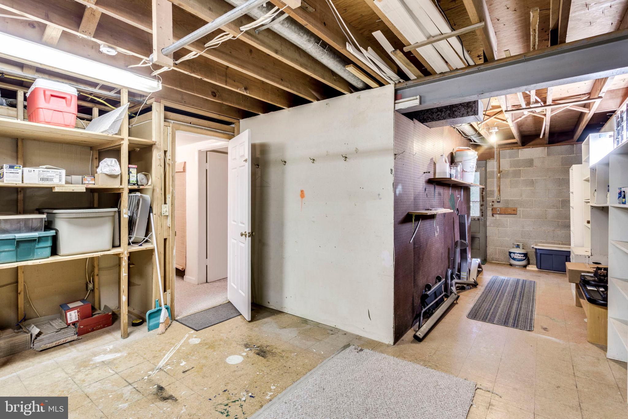 FORT WASHINGTON ESTATES - Residential