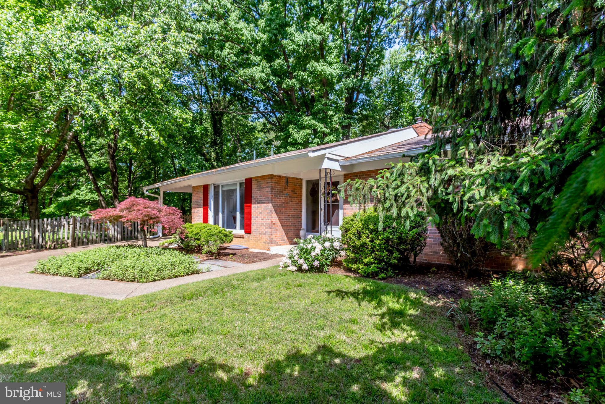 FORT WASHINGTON ESTATES - Residential