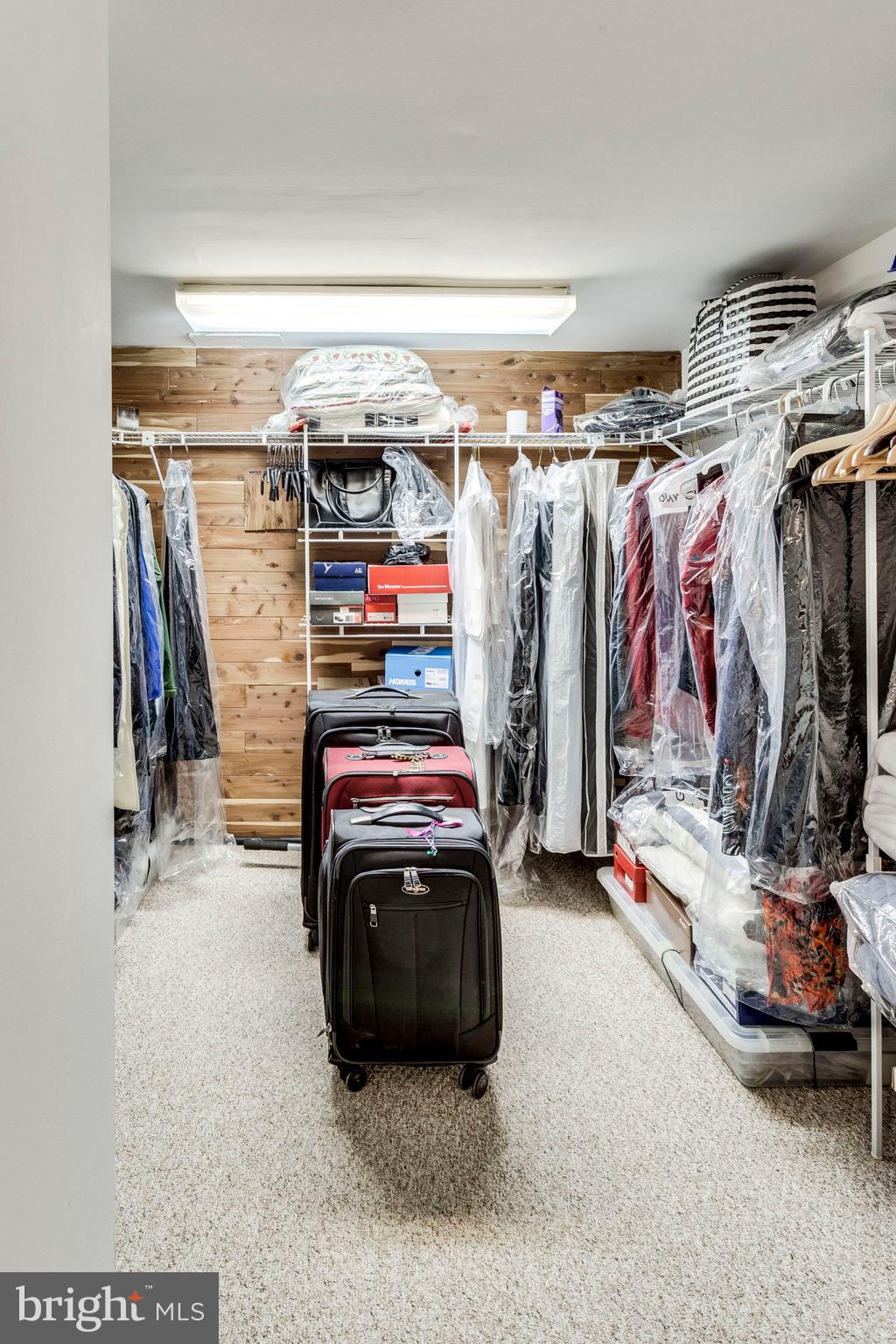 FORT WASHINGTON ESTATES - Residential