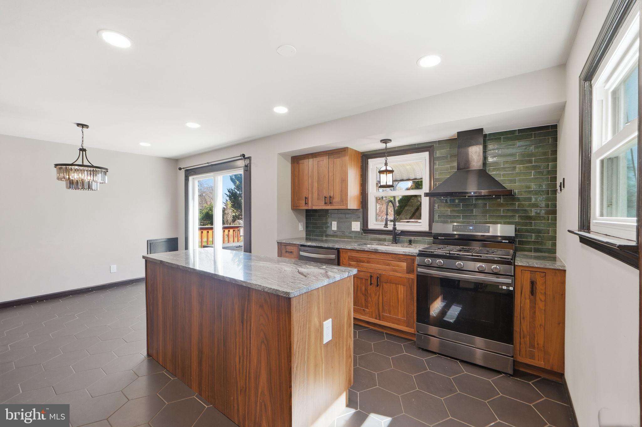 SNYDER - Residential