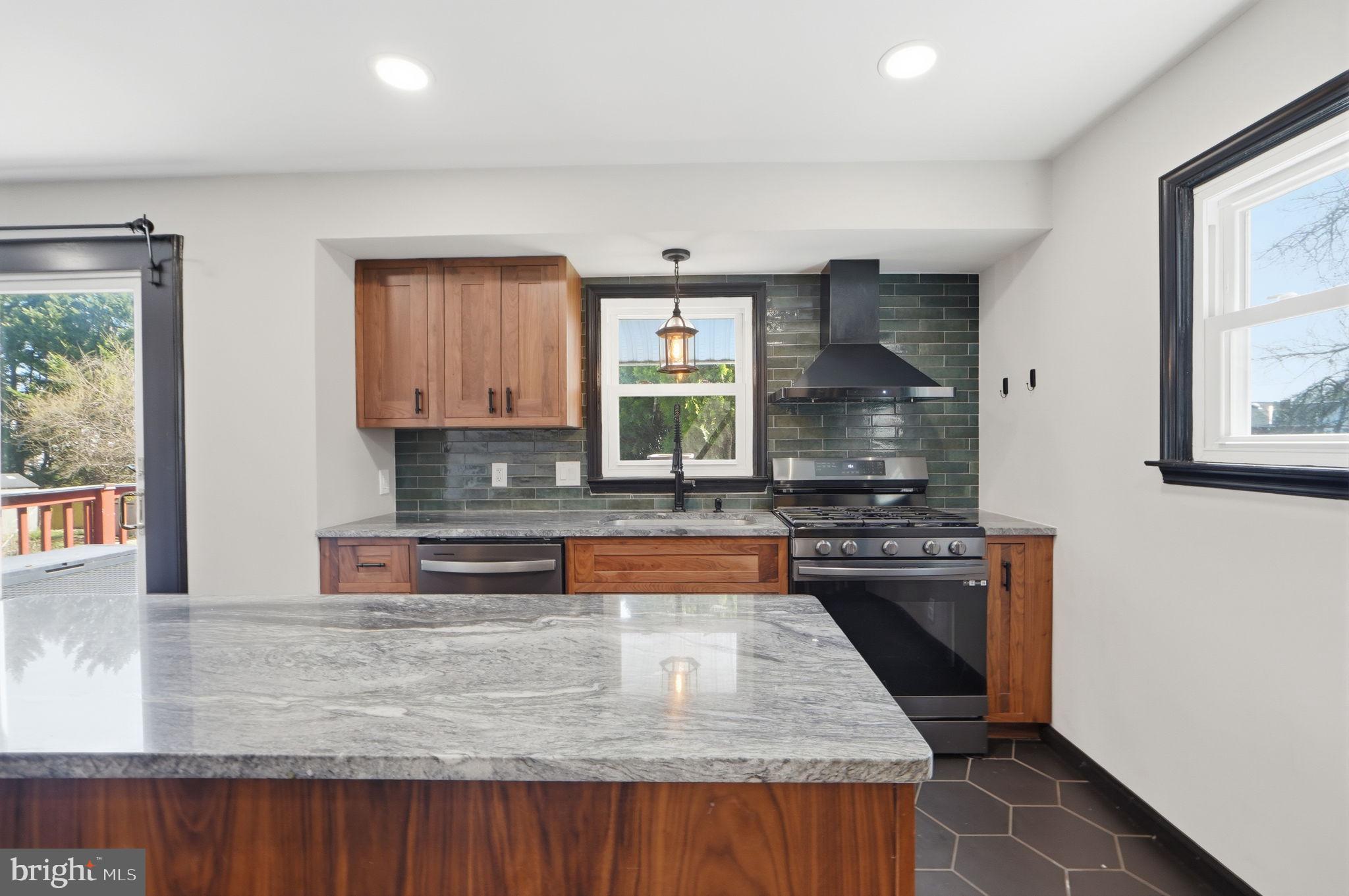 SNYDER - Residential