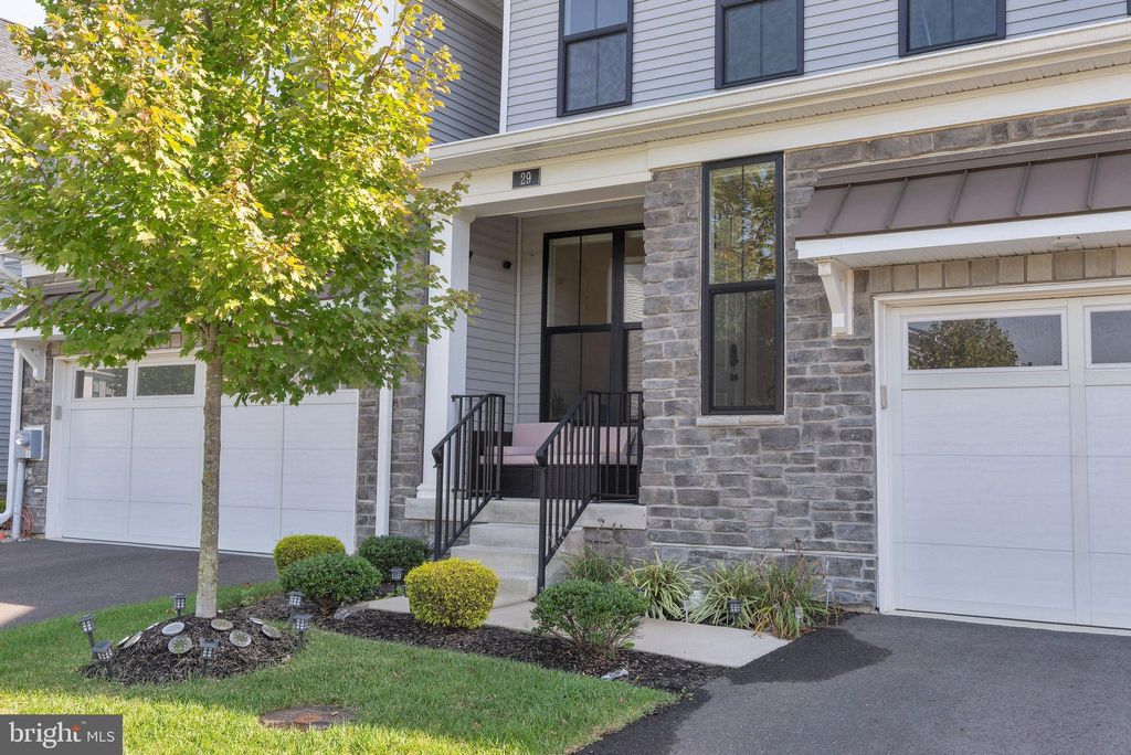 Photo of 29 Beachwood Drive, MONROE TOWNSHIP, NJ 08831 (MLS # NJMX2010660)