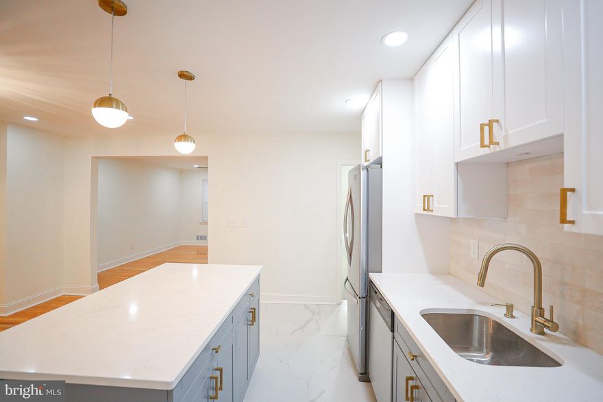 An  incredible opportunity—the perfect house is here! This beautiful home features hardwood floors throughout, complemented by an upscale kitchen design with premium materials. The brand new bathroom boasts a luxurious touch you’re sure to appreciate.
As a bonus, the new owner will enjoy a full bedroom and bathroom in the basement, providing additional space and privacy. Plus, there’s extra parking available in the backyard, making it easy for you and your guests to find a spot.
Don’t miss out on this stunning home that combines style, comfort, and convenience. It truly has everything you need and more!