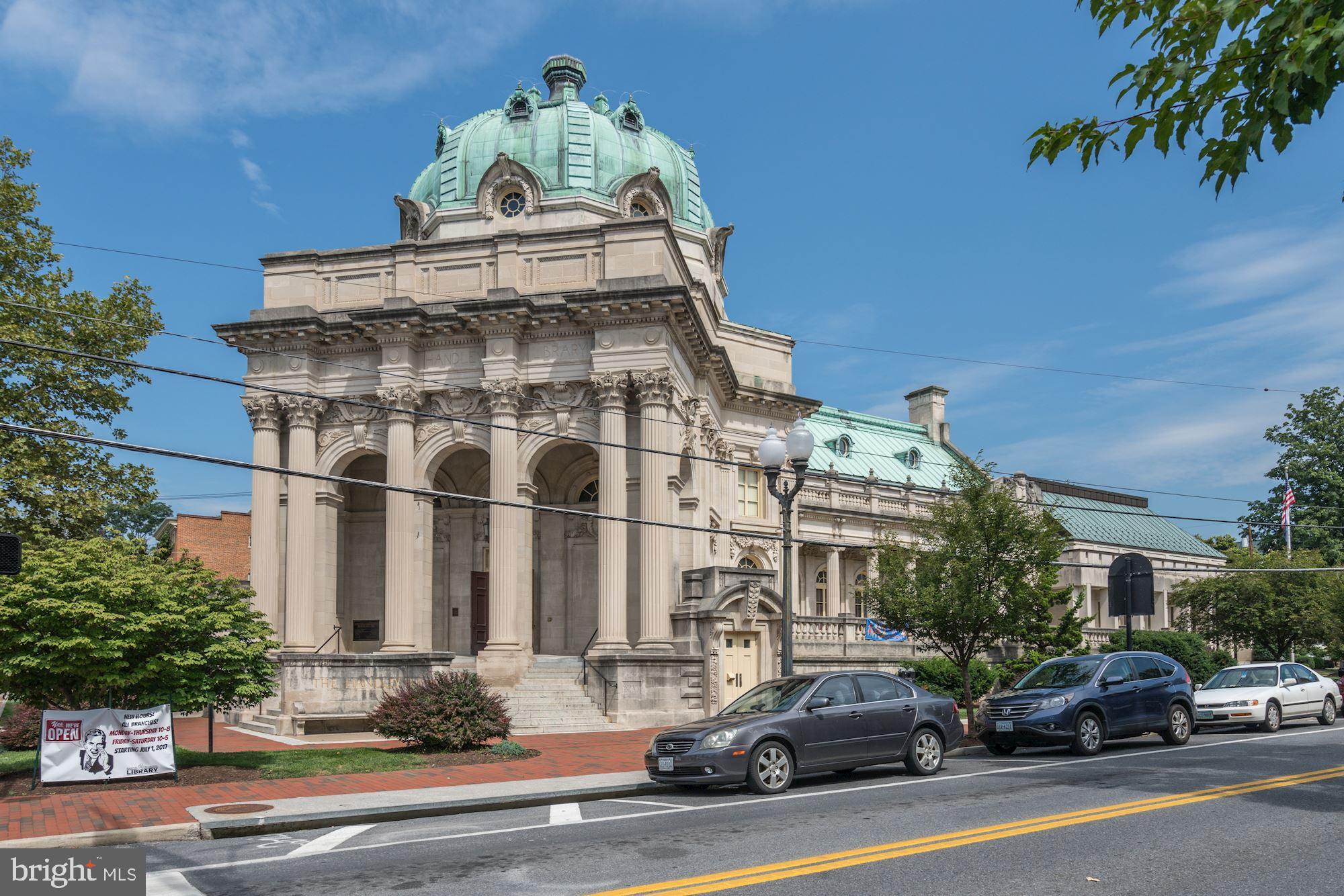 RAVEN OAKS - Residential