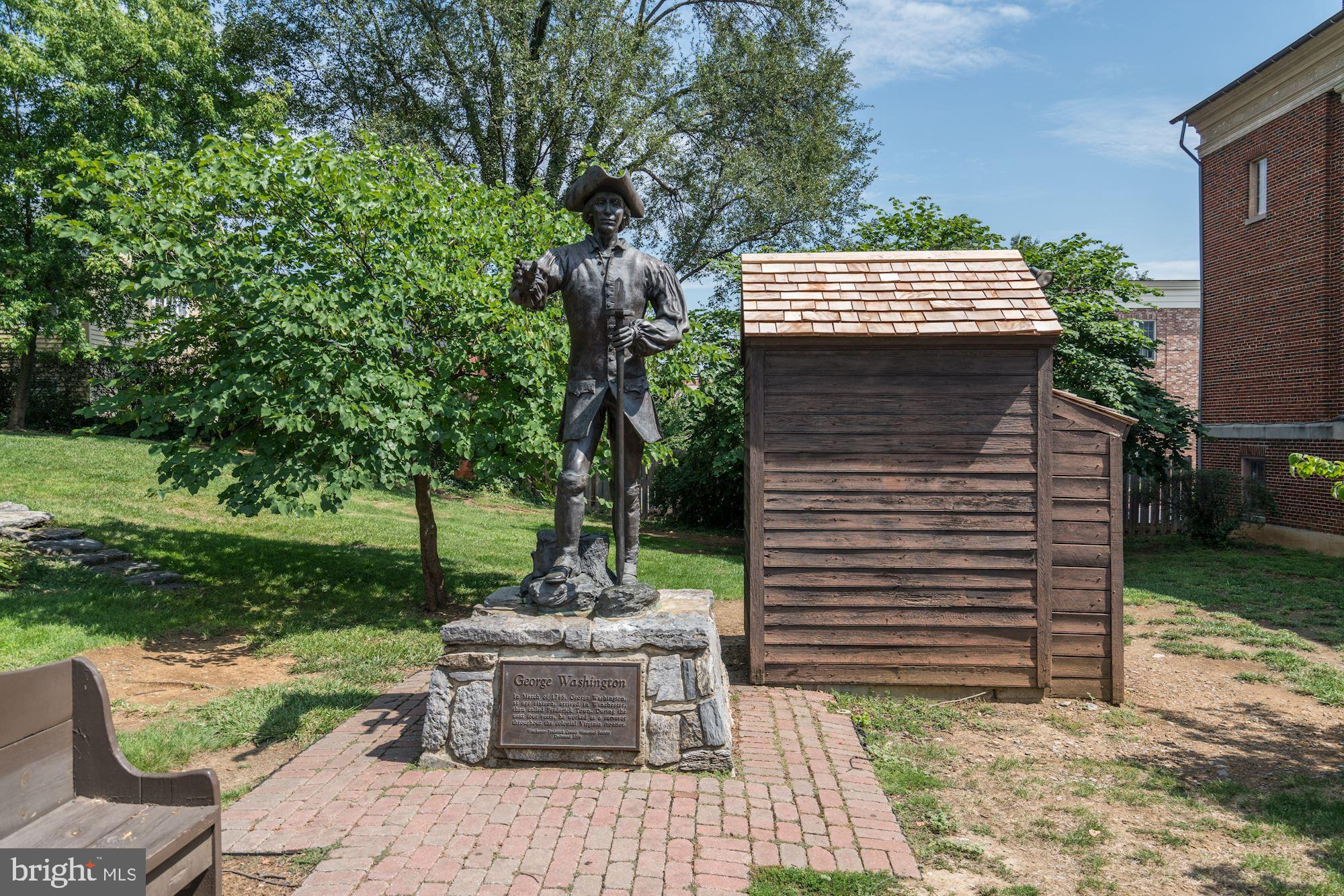 RAVEN OAKS - Residential