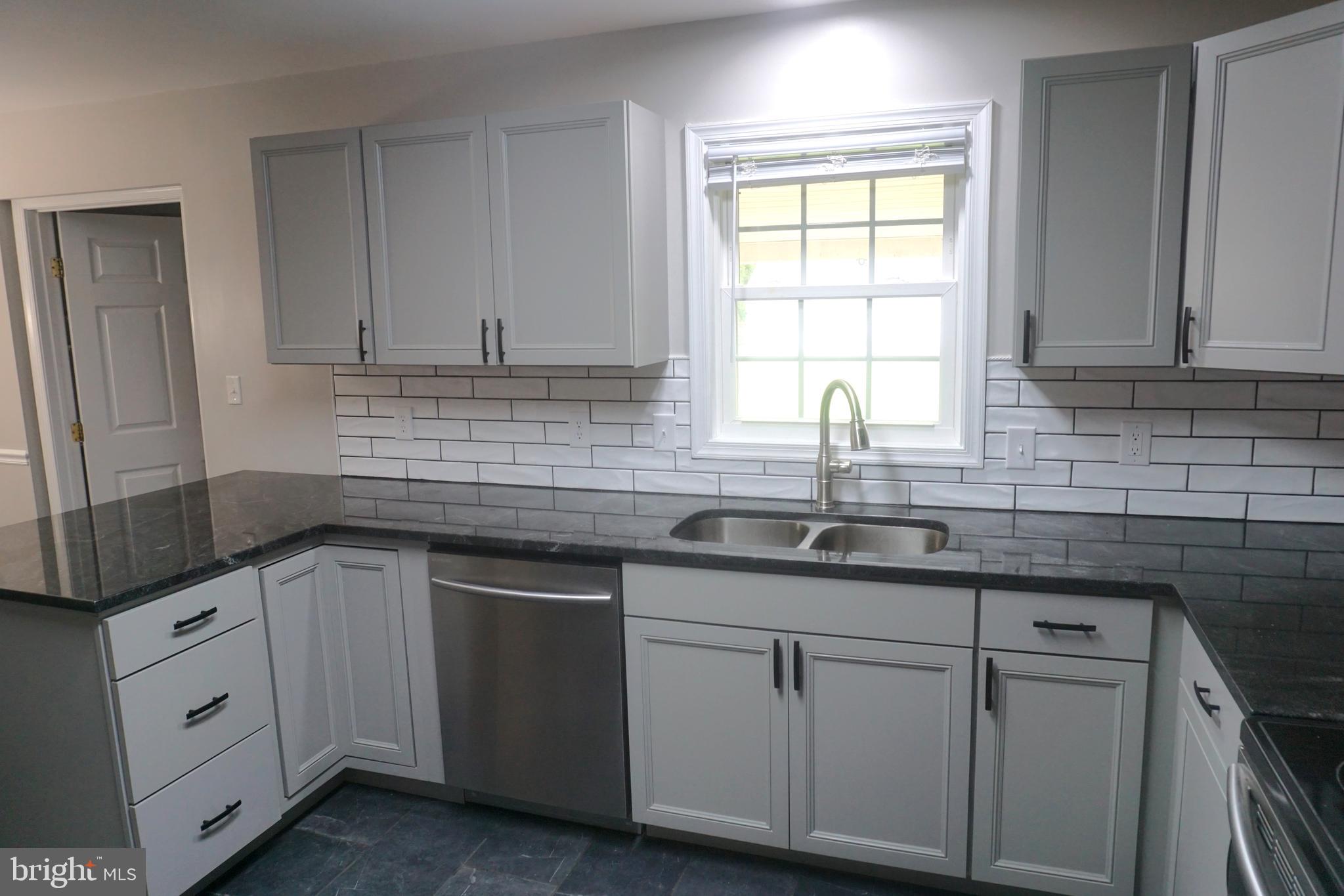 SKY-LIN PARK - Residential