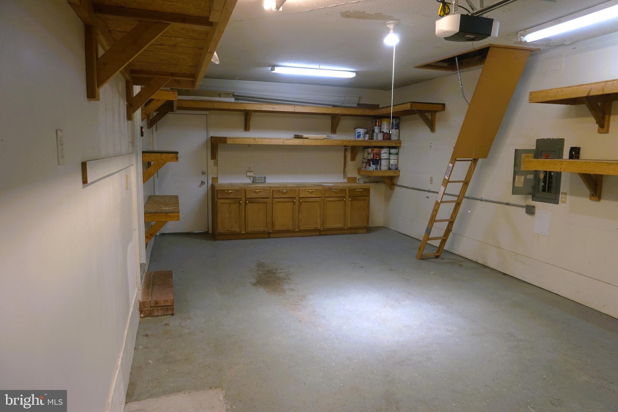 SKY-LIN PARK - Residential