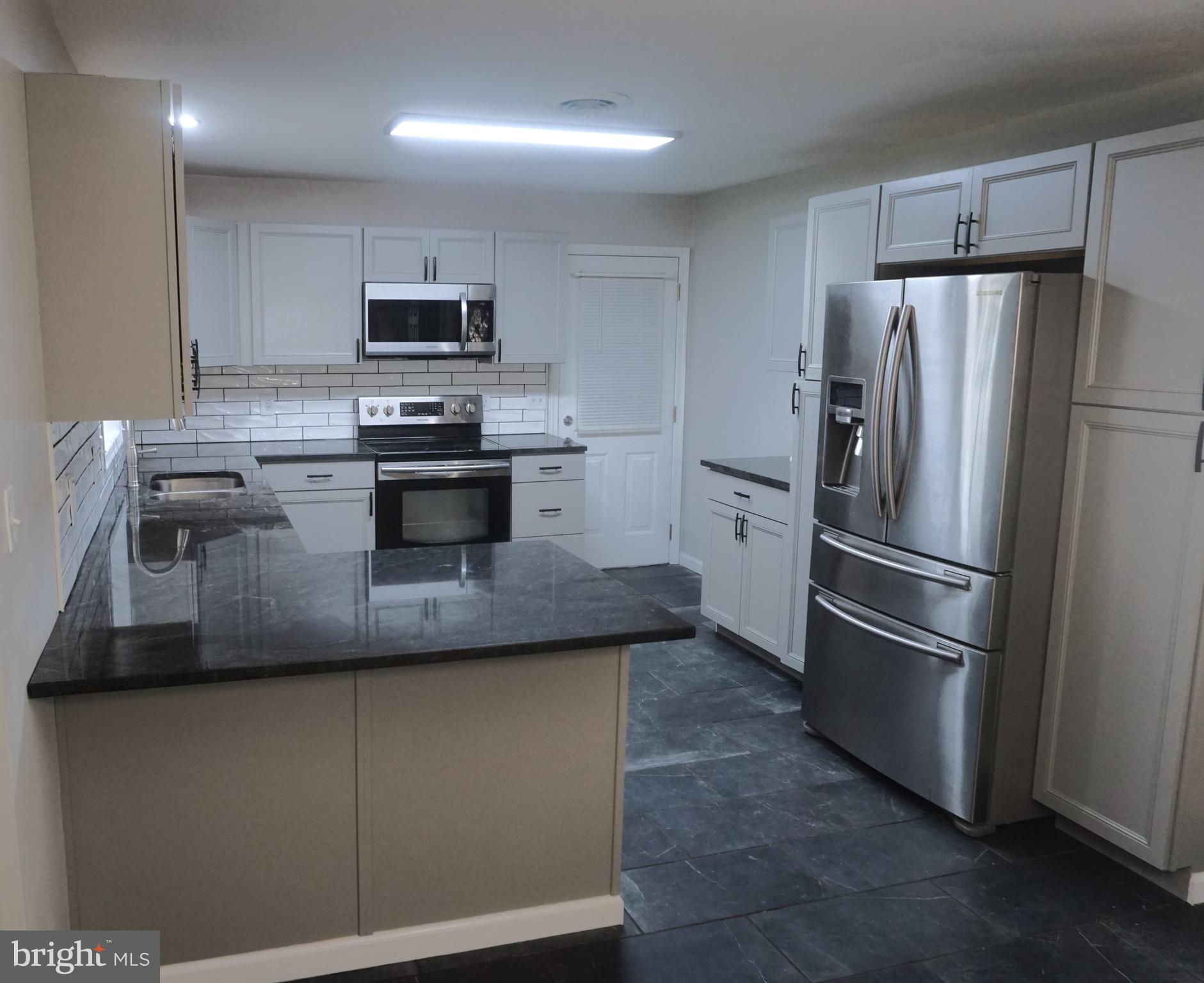 SKY-LIN PARK - Residential