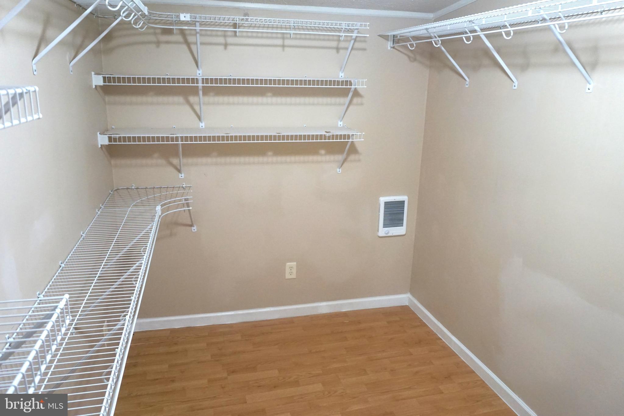 SKY-LIN PARK - Residential