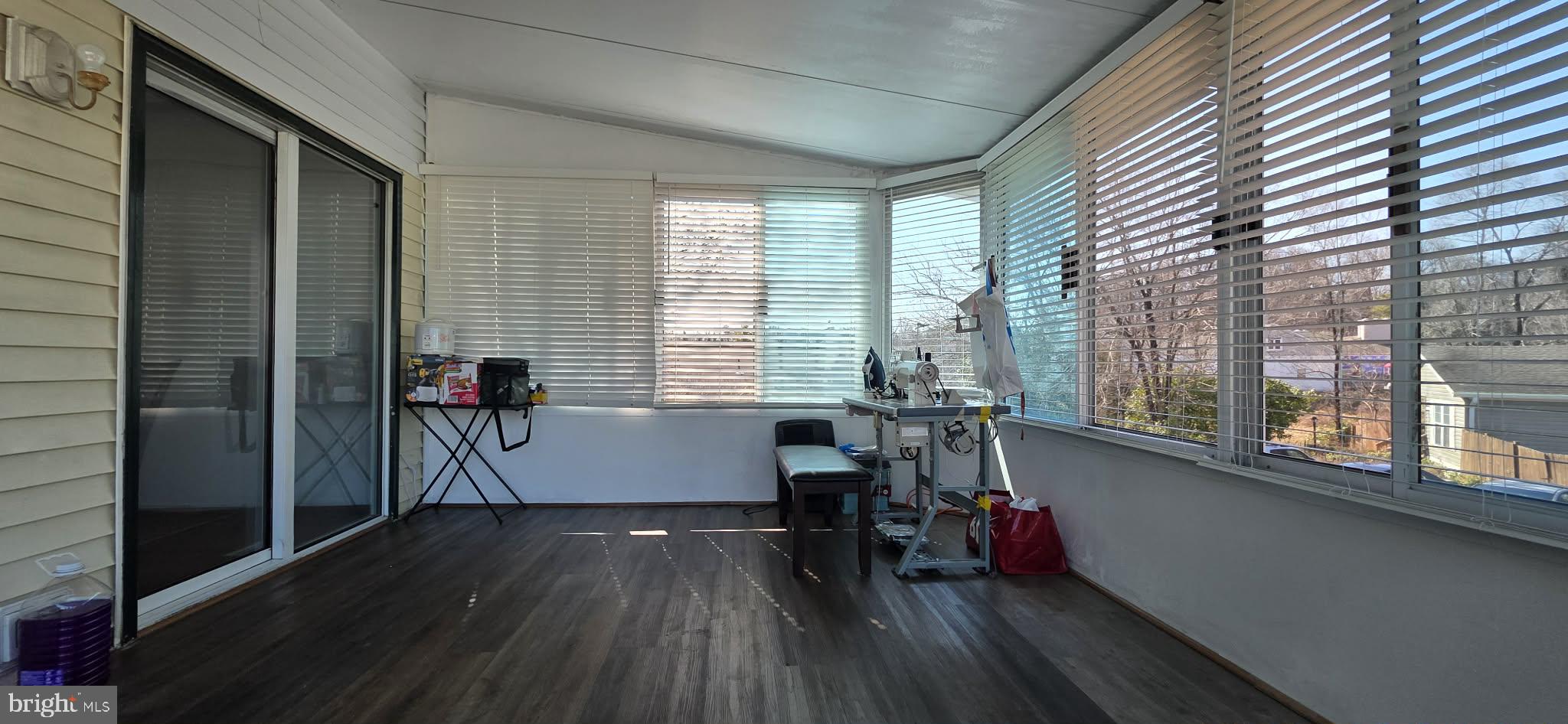 NOTTINGHAM VILLAGE - Residential