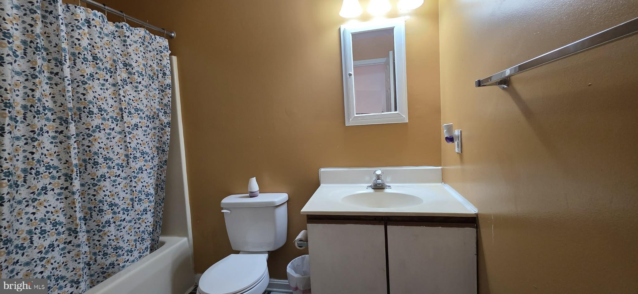 NOTTINGHAM VILLAGE - Residential