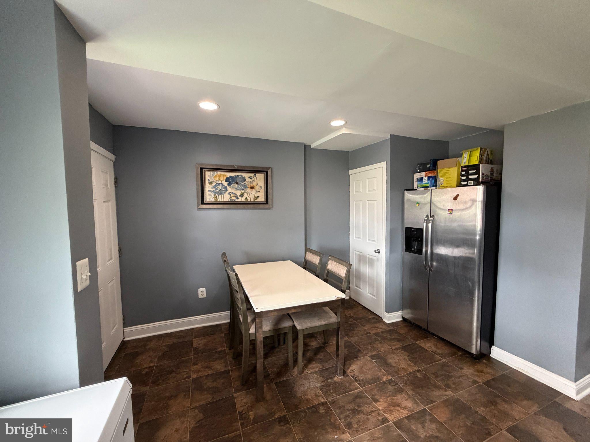 240 W EDGEVALE ROAD