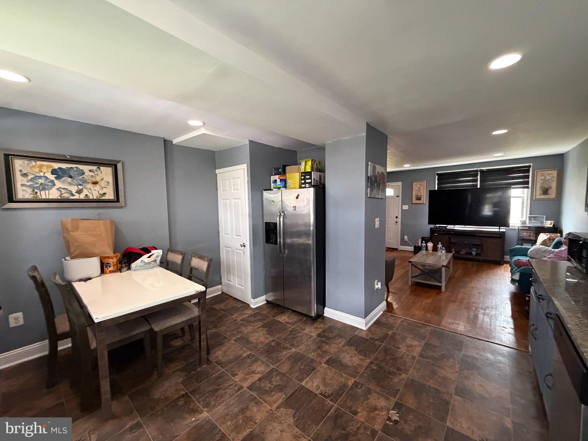 240 W EDGEVALE ROAD