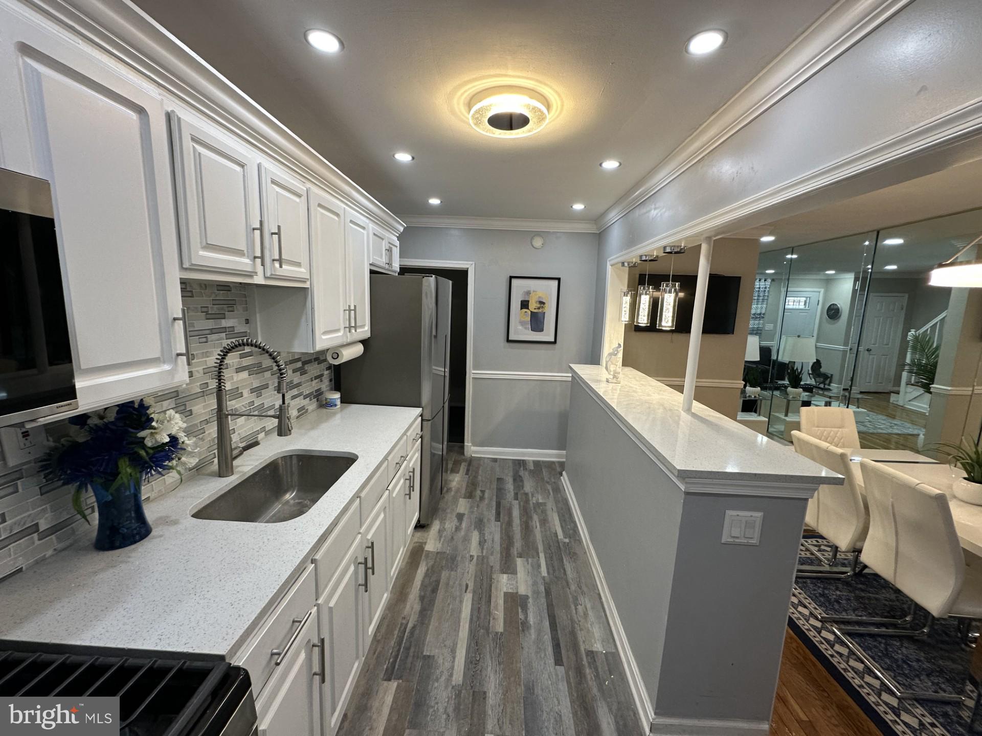 MOORES RUN - Residential