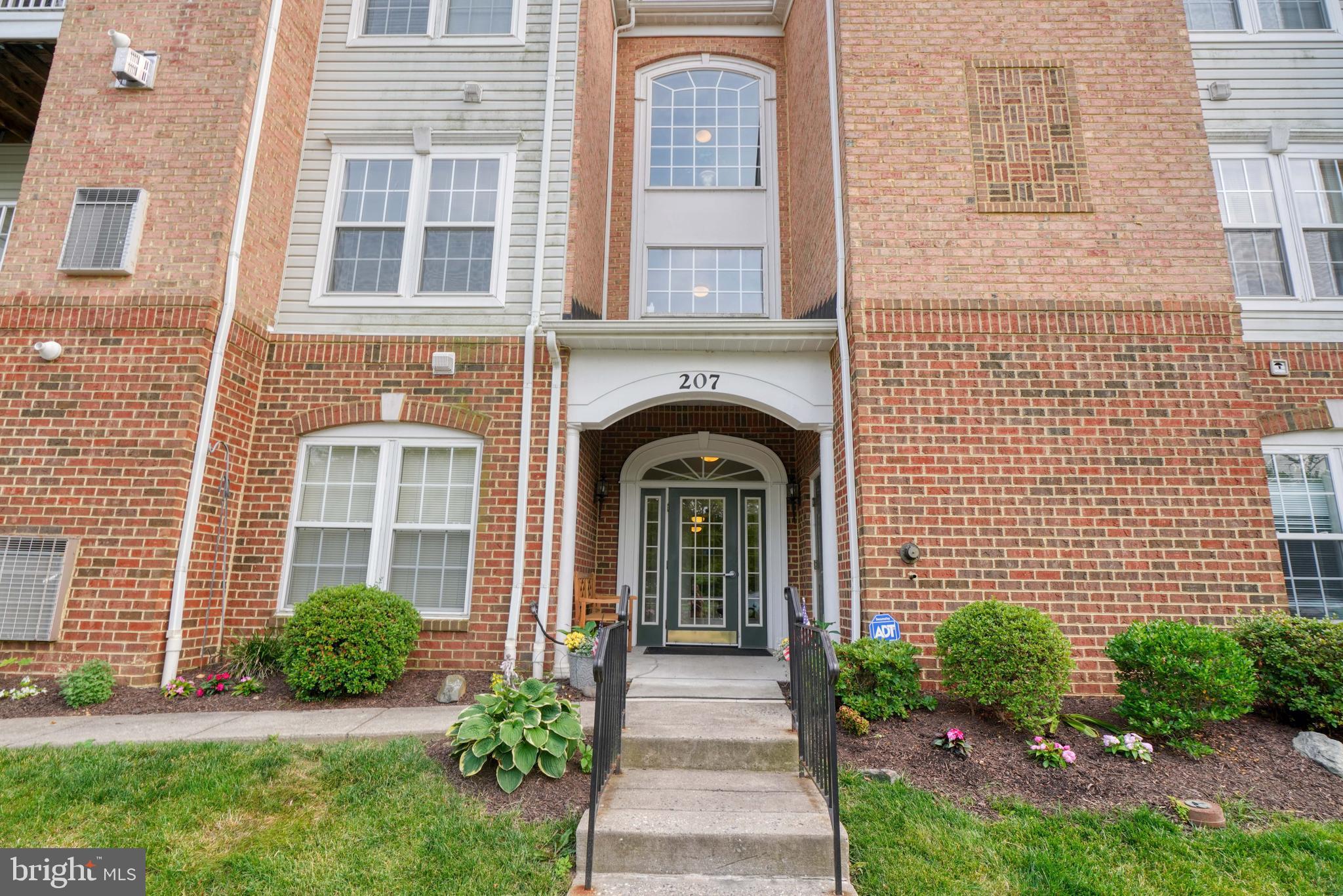 KINGS CROSSING - Residential